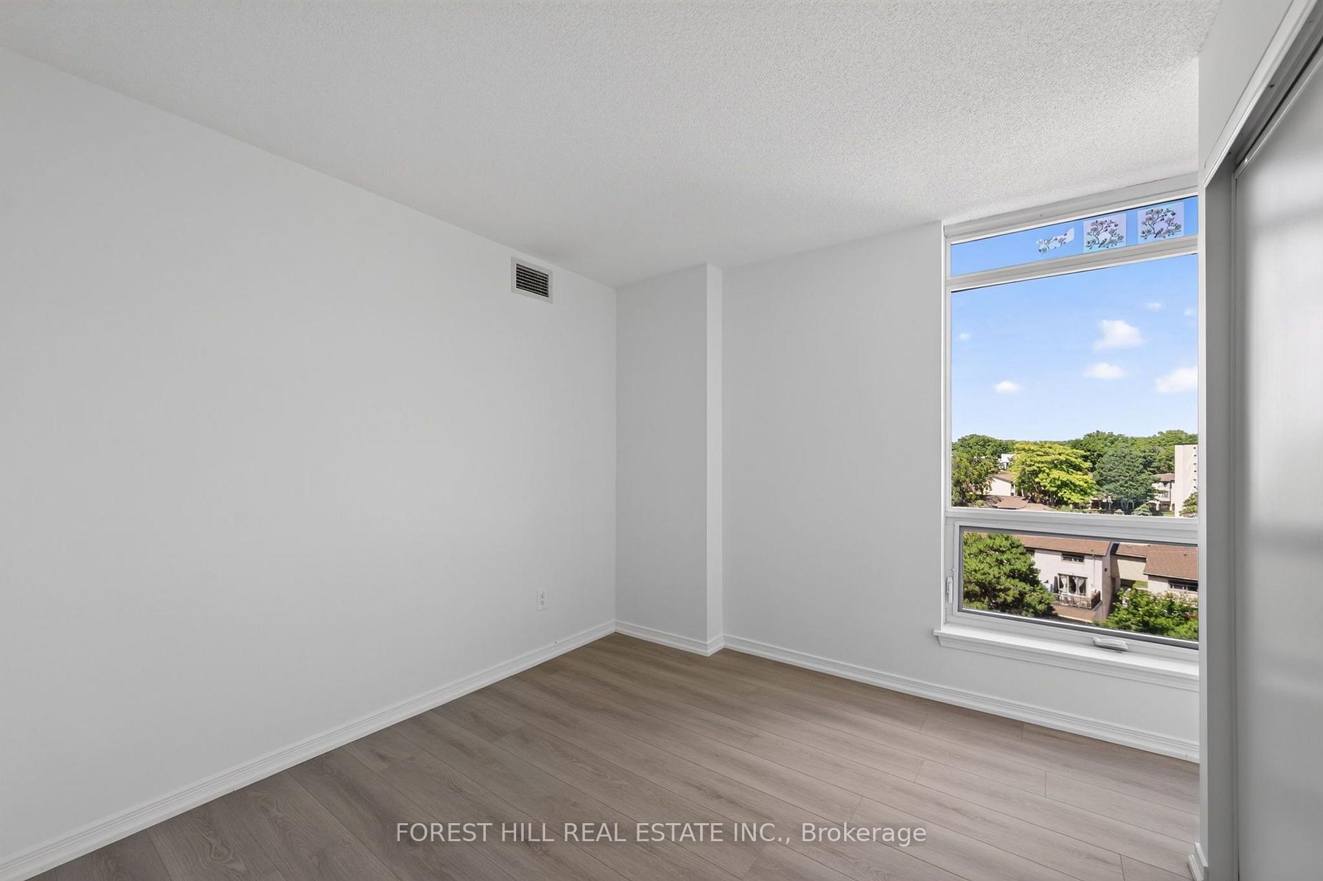 Photo 12 of Unit PH310, 18 Valley Woods Road, North York, Parkwoods-Donalda — HOMEH