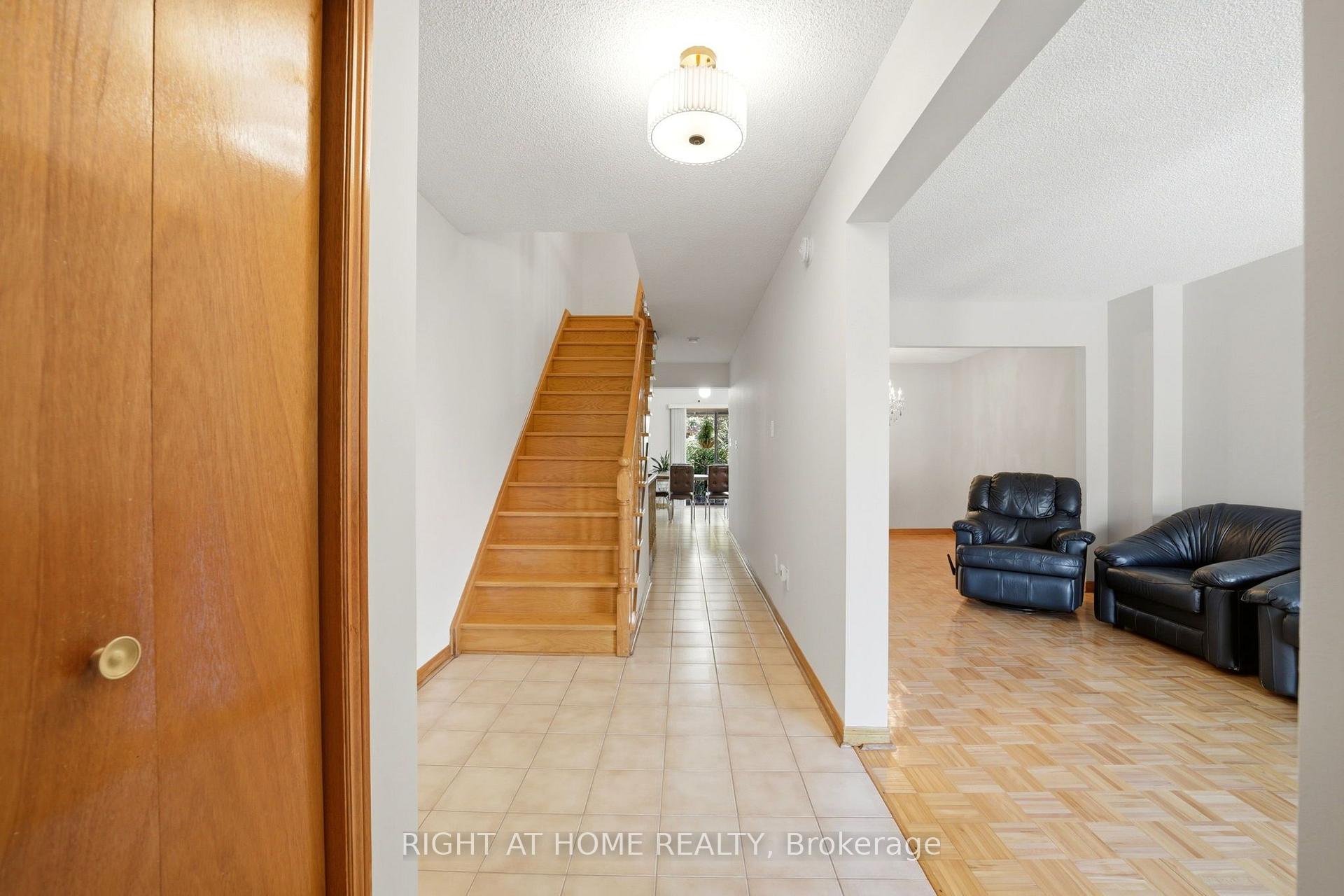Photo 6 of 98 Beaver Terrace, Toronto, Dovercourt-Wallace Emerson-Junction — HOMEH