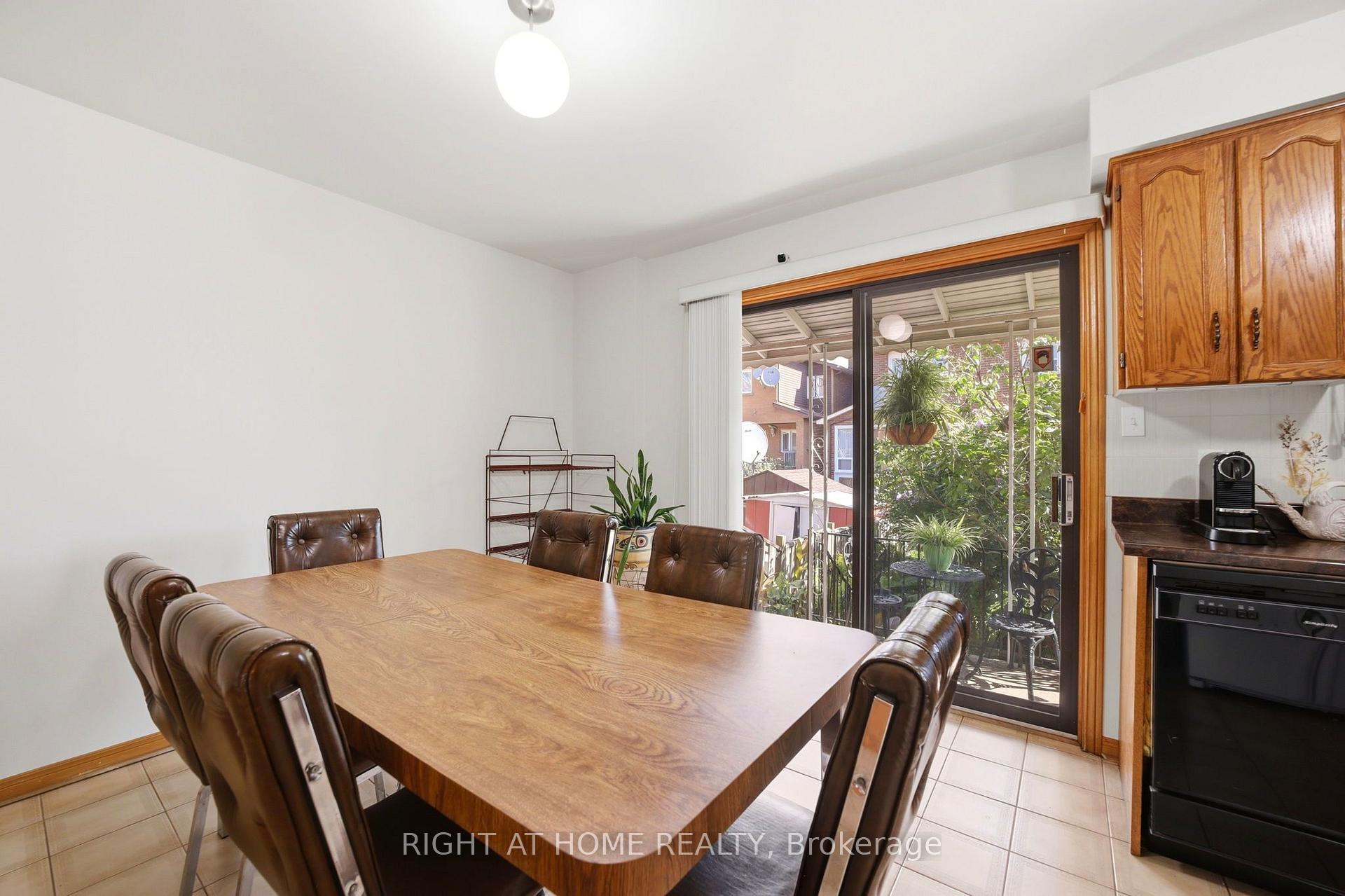 Photo 12 of 98 Beaver Terrace, Toronto, Dovercourt-Wallace Emerson-Junction — HOMEH