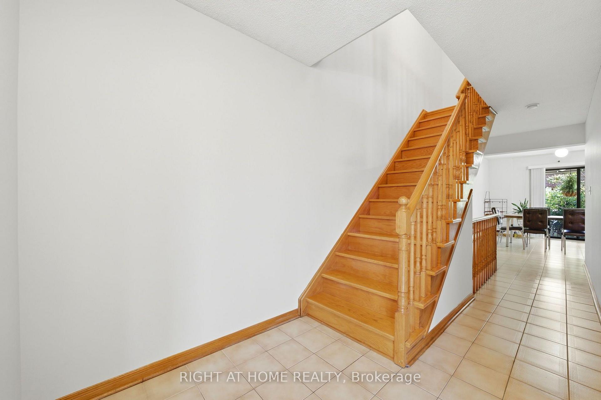 Photo 18 of 98 Beaver Terrace, Toronto, Dovercourt-Wallace Emerson-Junction — HOMEH