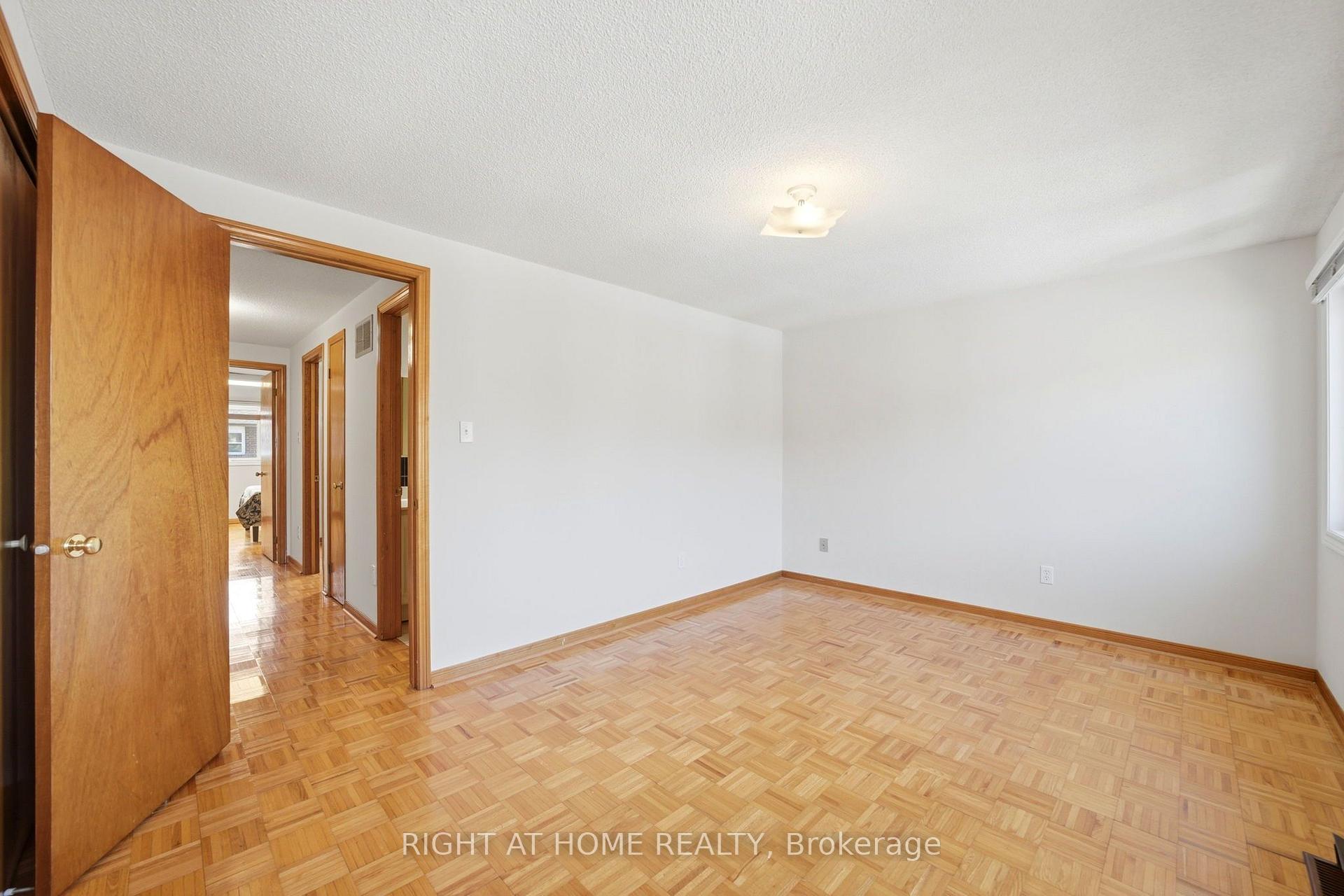 Photo 23 of 98 Beaver Terrace, Toronto, Dovercourt-Wallace Emerson-Junction — HOMEH