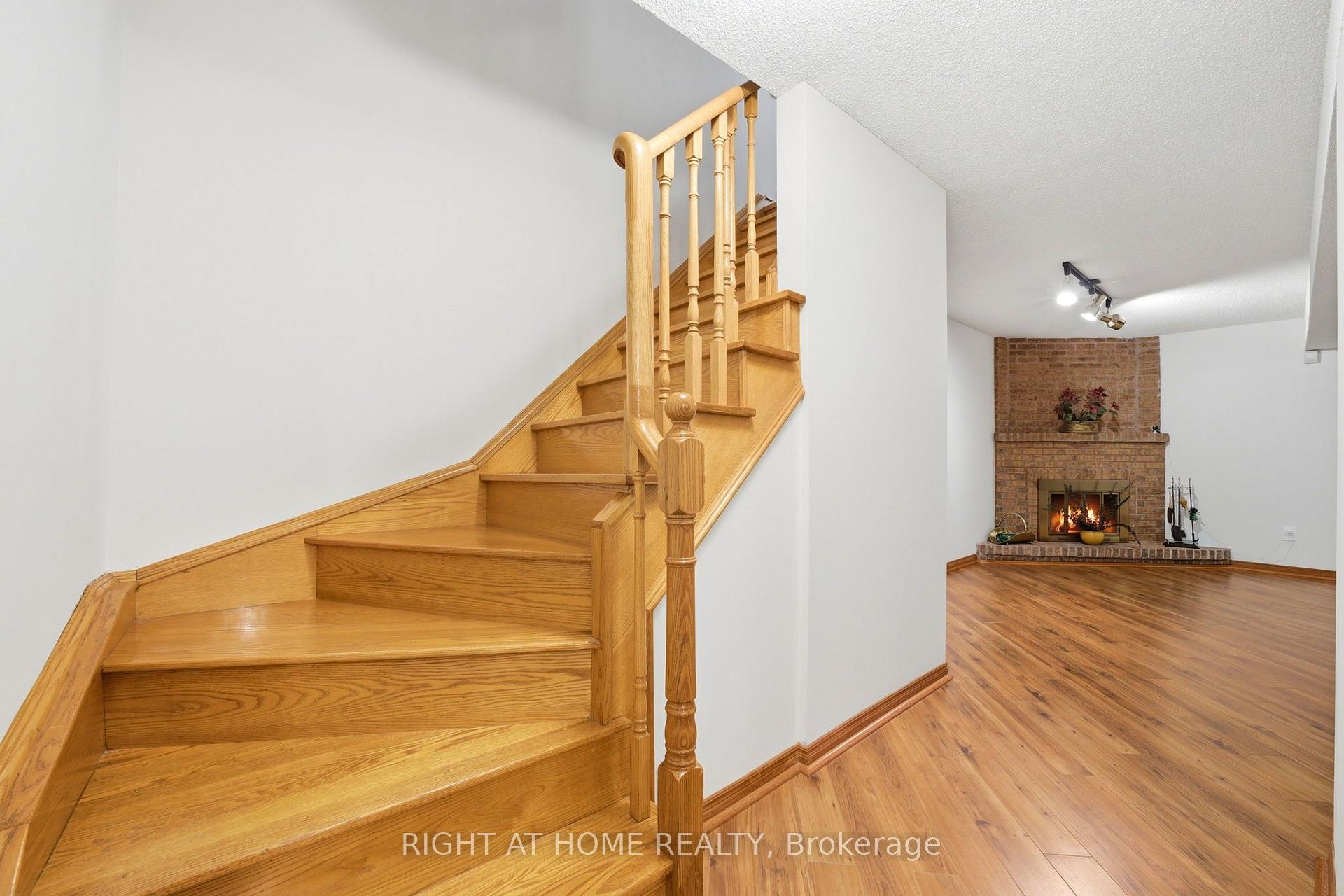 Photo 30 of 98 Beaver Terrace, Toronto, Dovercourt-Wallace Emerson-Junction — HOMEH