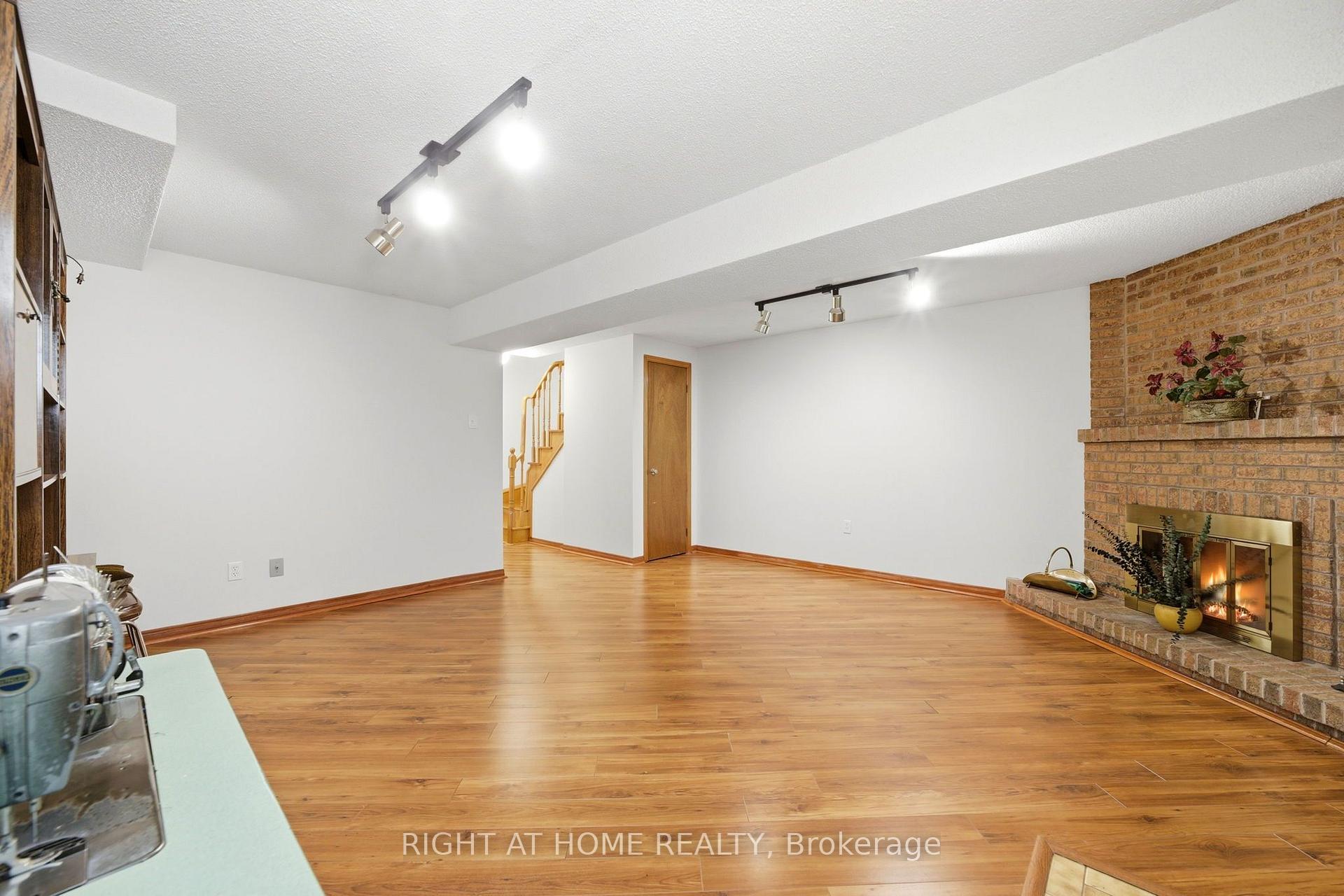 Photo 31 of 98 Beaver Terrace, Toronto, Dovercourt-Wallace Emerson-Junction — HOMEH