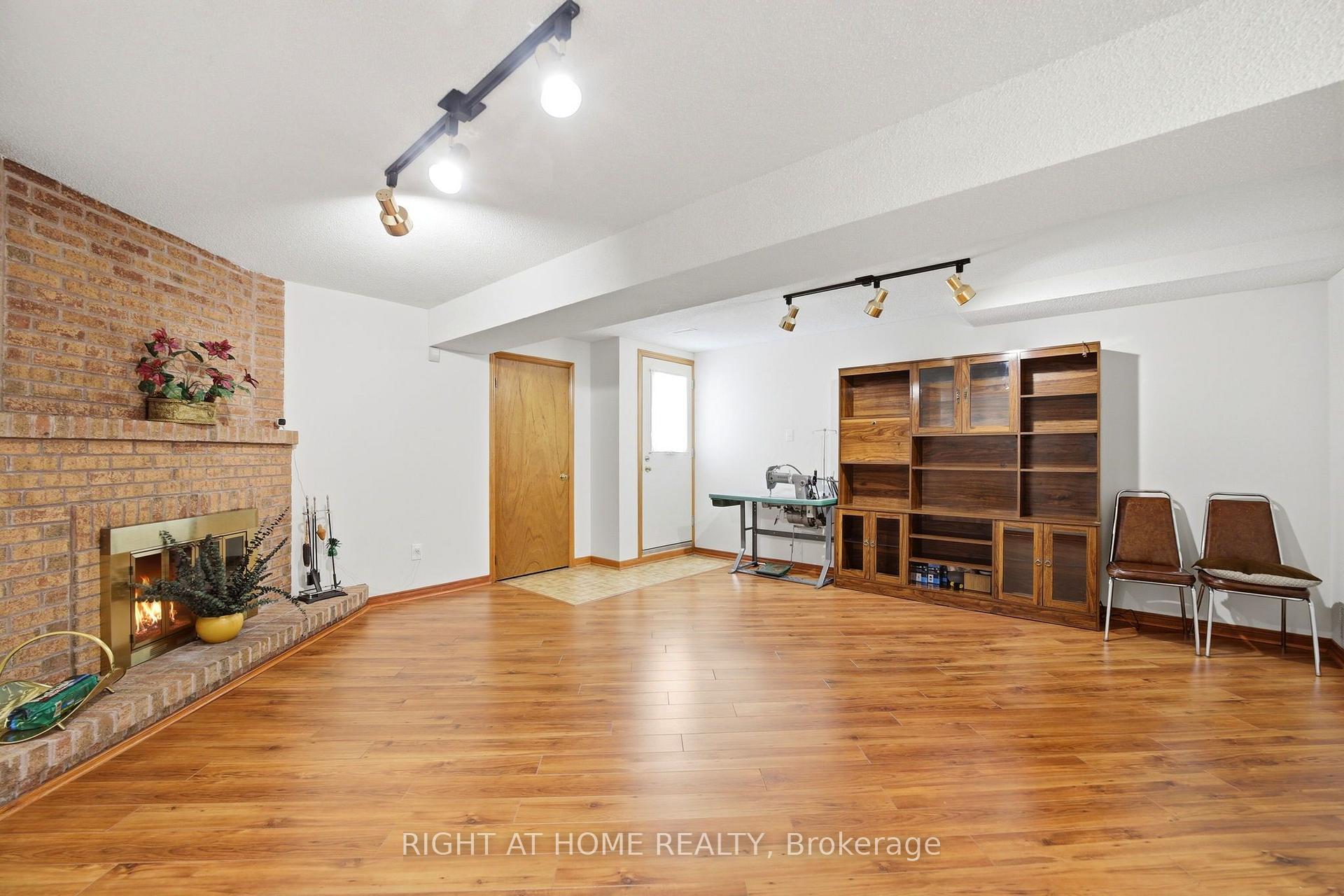 Photo 33 of 98 Beaver Terrace, Toronto, Dovercourt-Wallace Emerson-Junction — HOMEH