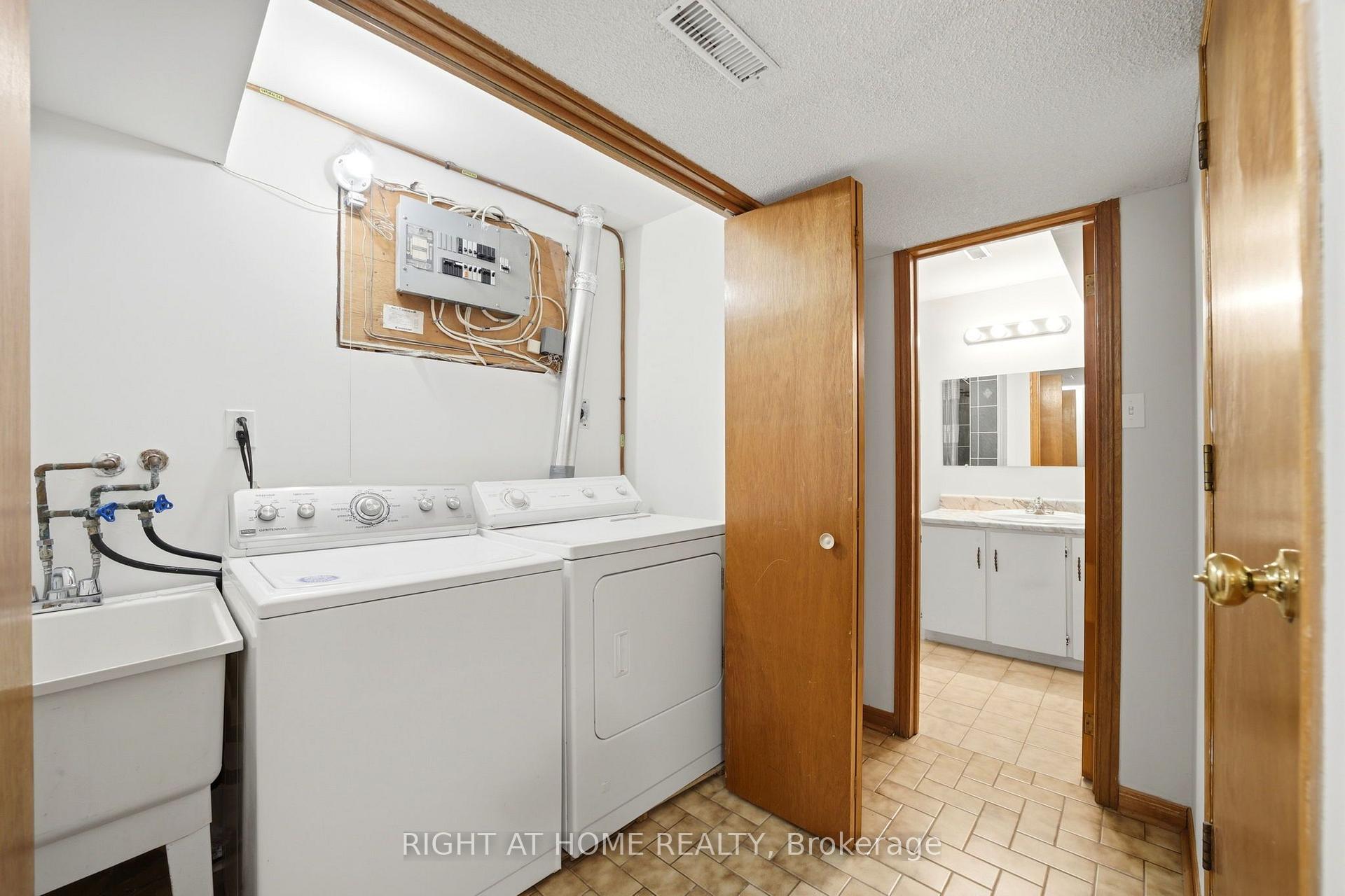 Photo 35 of 98 Beaver Terrace, Toronto, Dovercourt-Wallace Emerson-Junction — HOMEH