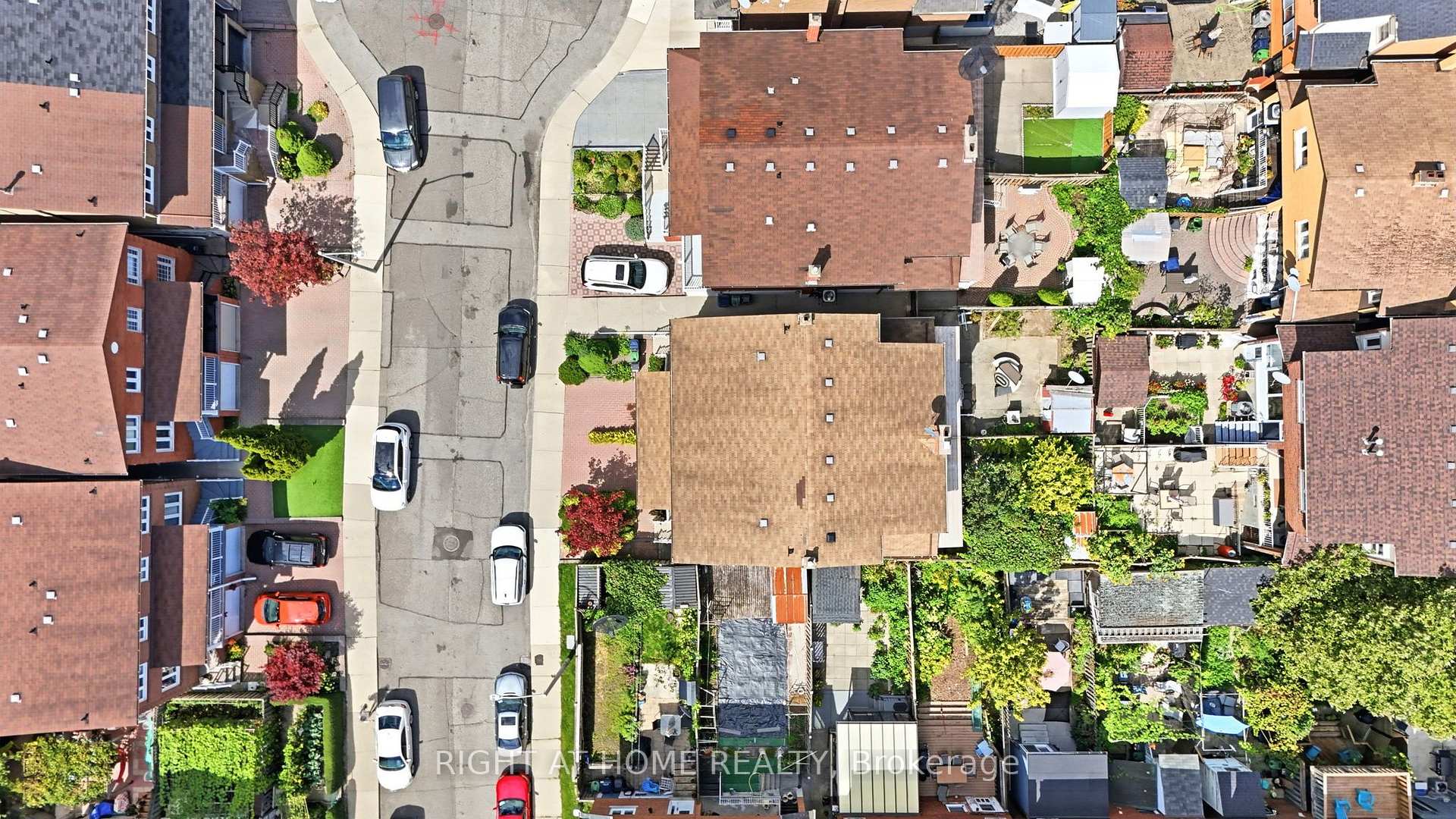 Photo 45 of 98 Beaver Terrace, Toronto, Dovercourt-Wallace Emerson-Junction — HOMEH