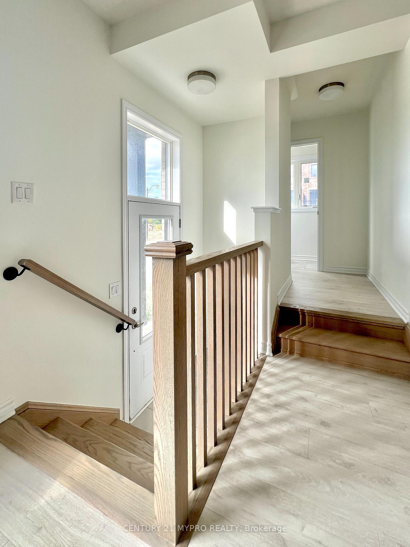 Photo 6 of 1 Thornbird Crescent, Brampton, Northwest Brampton — HOMEH