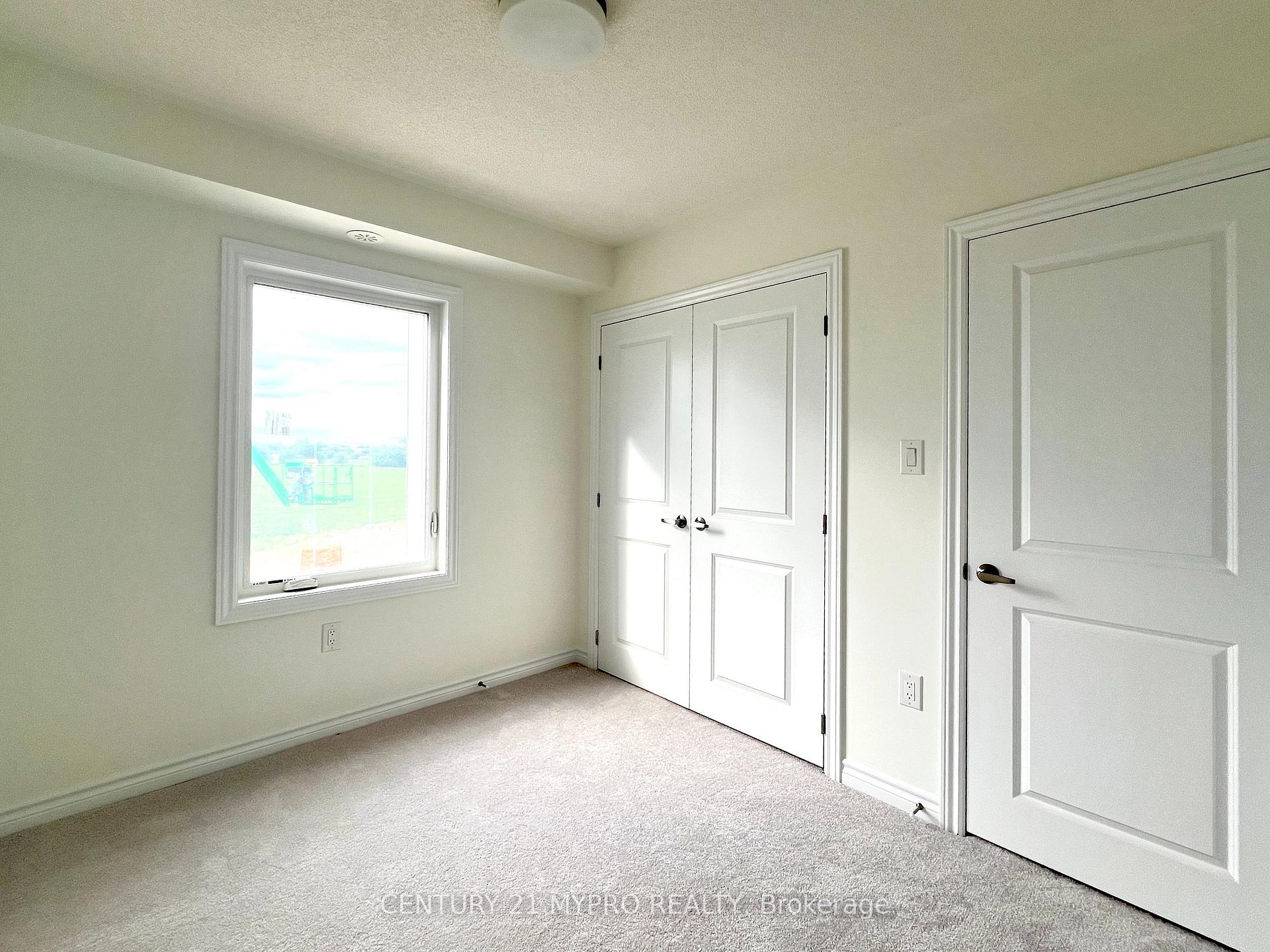 Photo 10 of 1 Thornbird Crescent, Brampton, Northwest Brampton — HOMEH