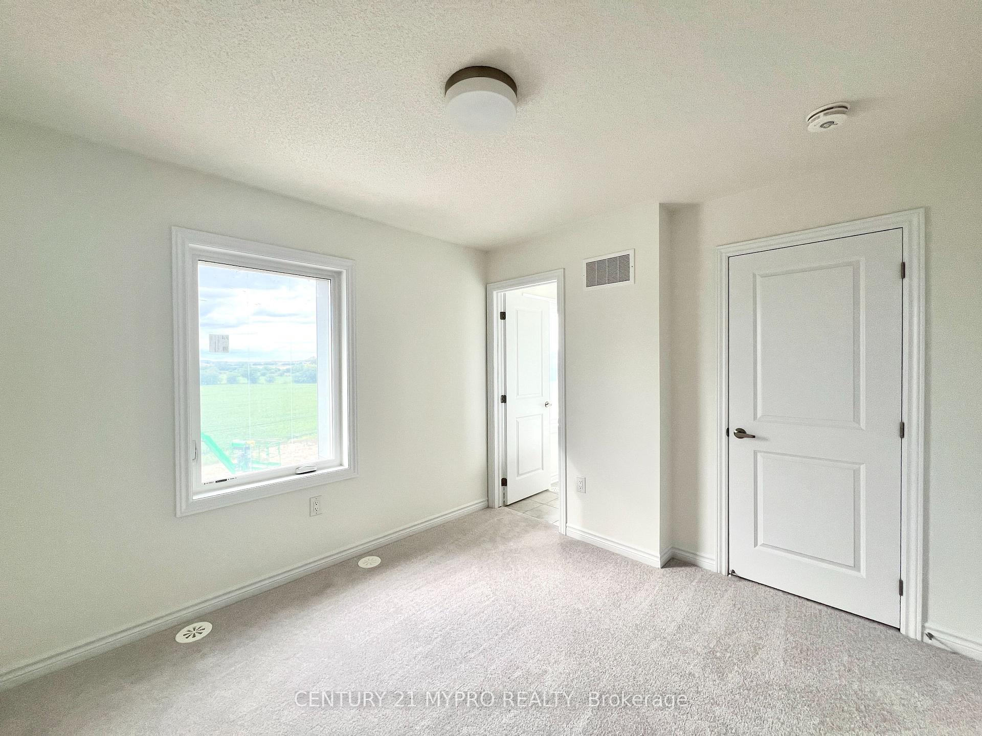 Photo 13 of 1 Thornbird Crescent, Brampton, Northwest Brampton — HOMEH