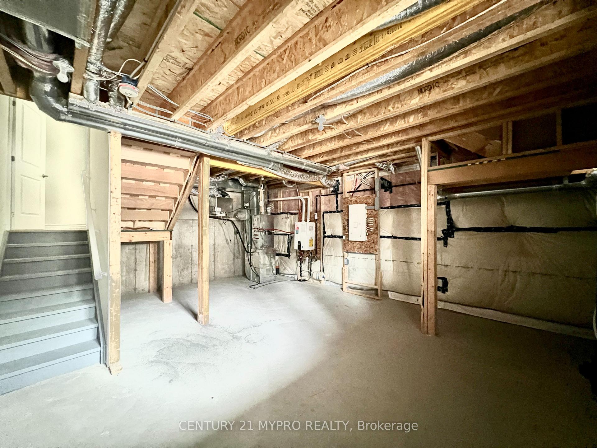 Photo 16 of 1 Thornbird Crescent, Brampton, Northwest Brampton — HOMEH
