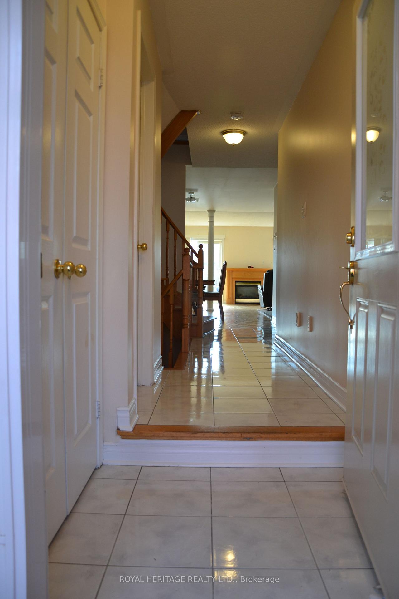 Photo 2 of 15 Boxhill Road, Markham, Milliken Mills East — HOMEH