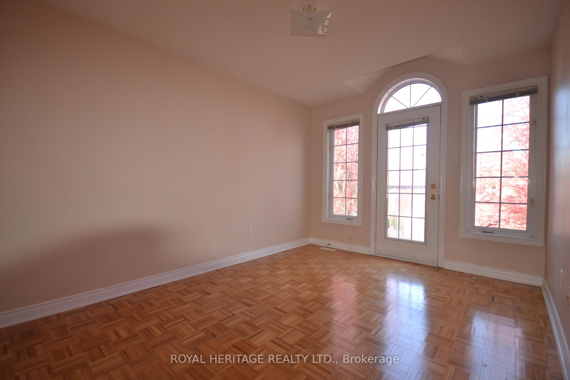 Photo 12 of 15 Boxhill Road, Markham, Milliken Mills East — HOMEH