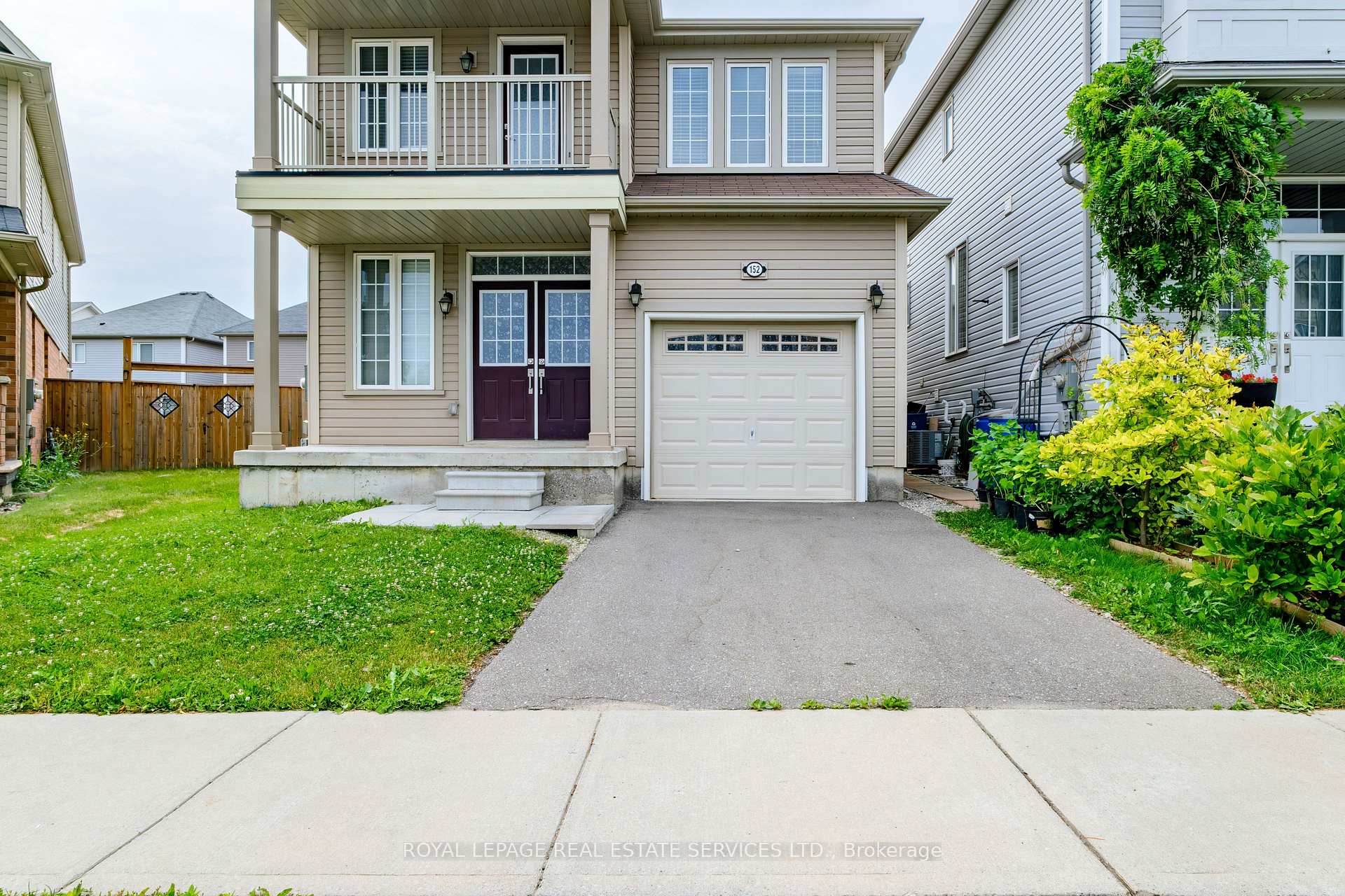 Photo 3 of 152 Munro Circle, Brantford, Shellard Lane — HOMEH