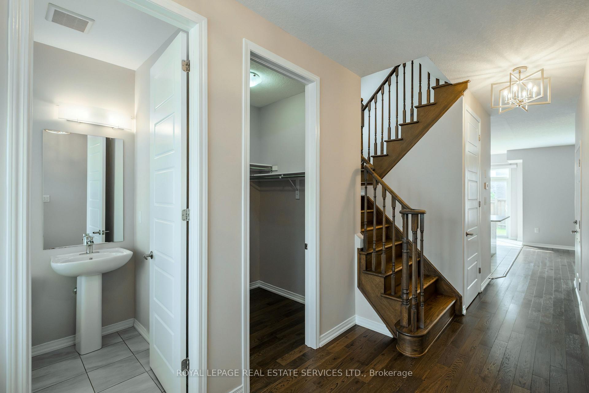 Photo 12 of 152 Munro Circle, Brantford, Shellard Lane — HOMEH