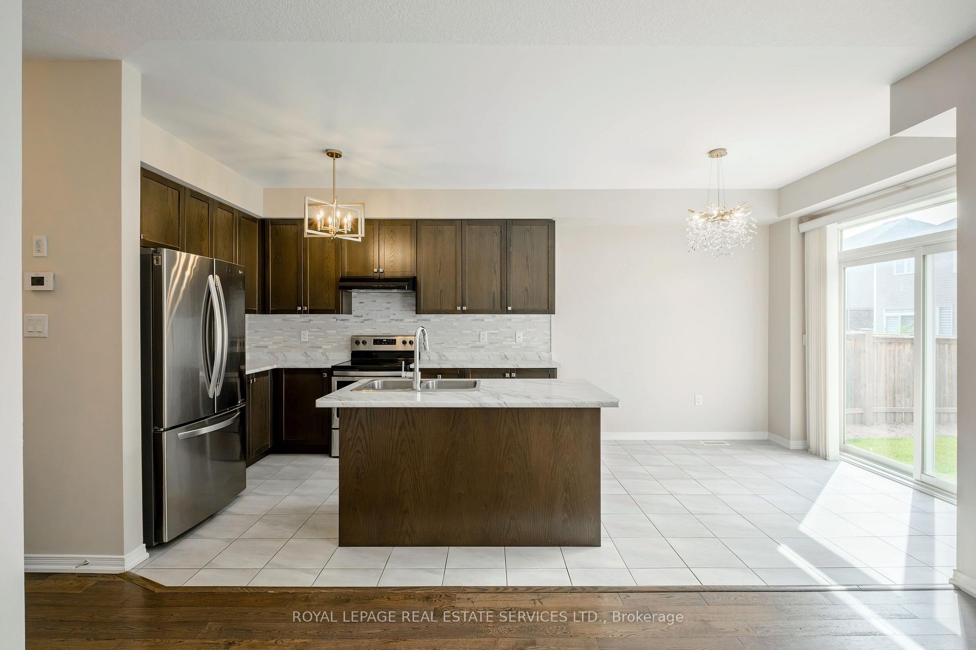 Photo 16 of 152 Munro Circle, Brantford, Shellard Lane — HOMEH