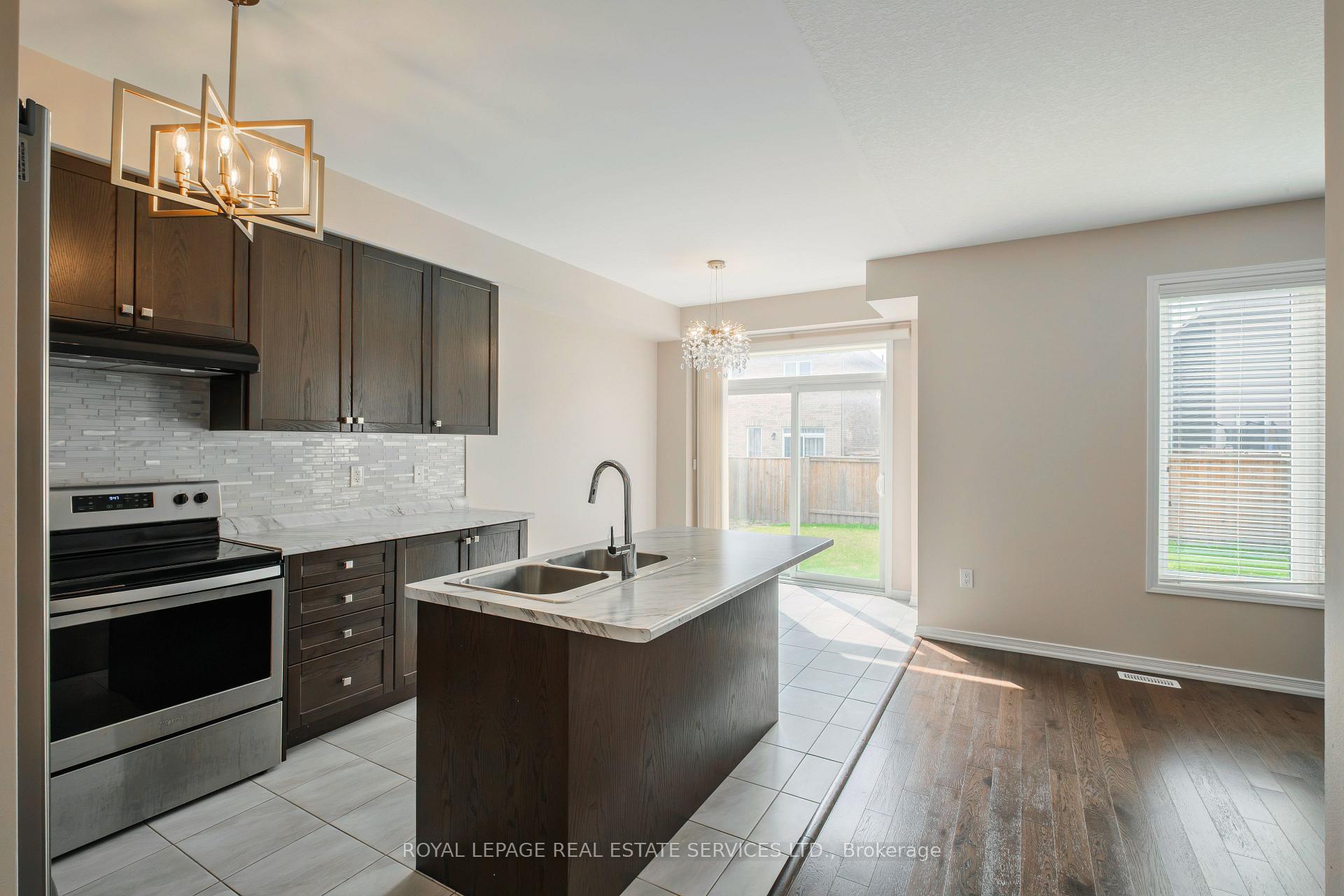 Photo 18 of 152 Munro Circle, Brantford, Shellard Lane — HOMEH