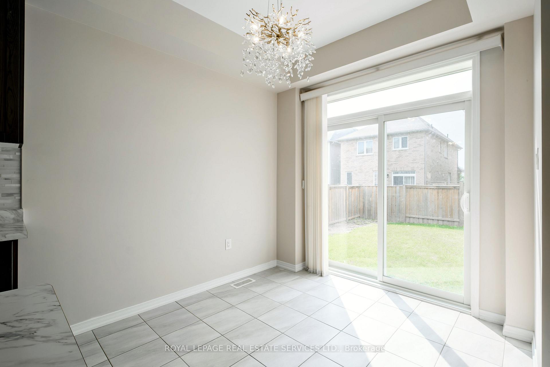 Photo 24 of 152 Munro Circle, Brantford, Shellard Lane — HOMEH