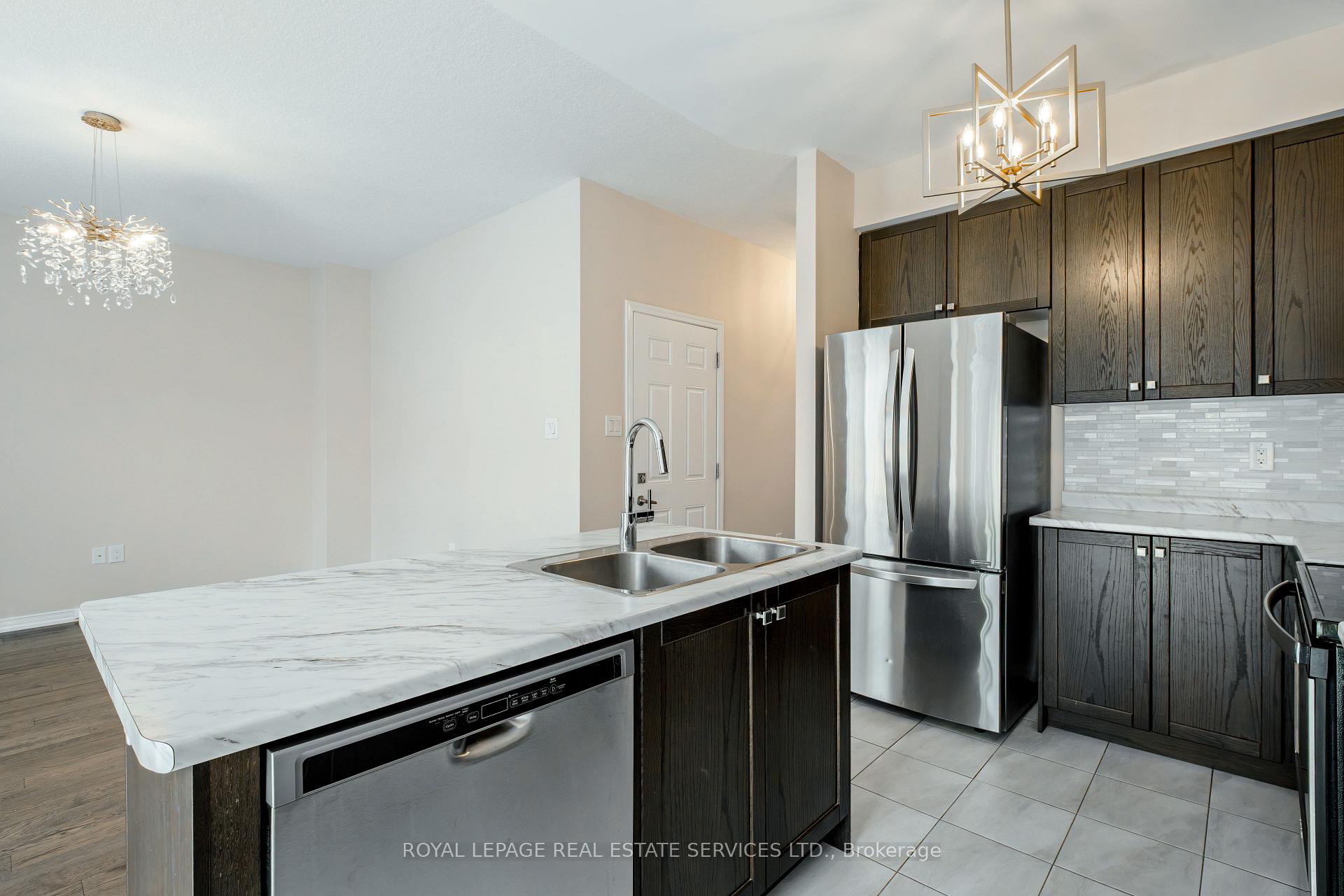 Photo 26 of 152 Munro Circle, Brantford, Shellard Lane — HOMEH
