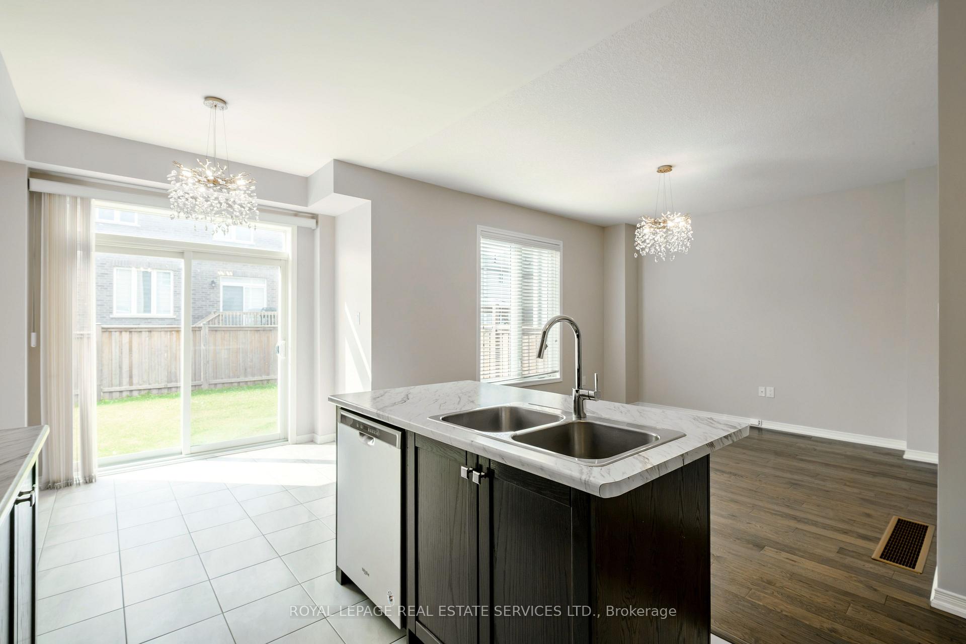 Photo 27 of 152 Munro Circle, Brantford, Shellard Lane — HOMEH