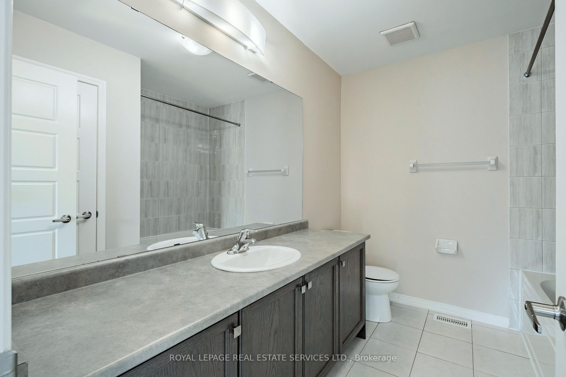 Photo 44 of 152 Munro Circle, Brantford, Shellard Lane — HOMEH