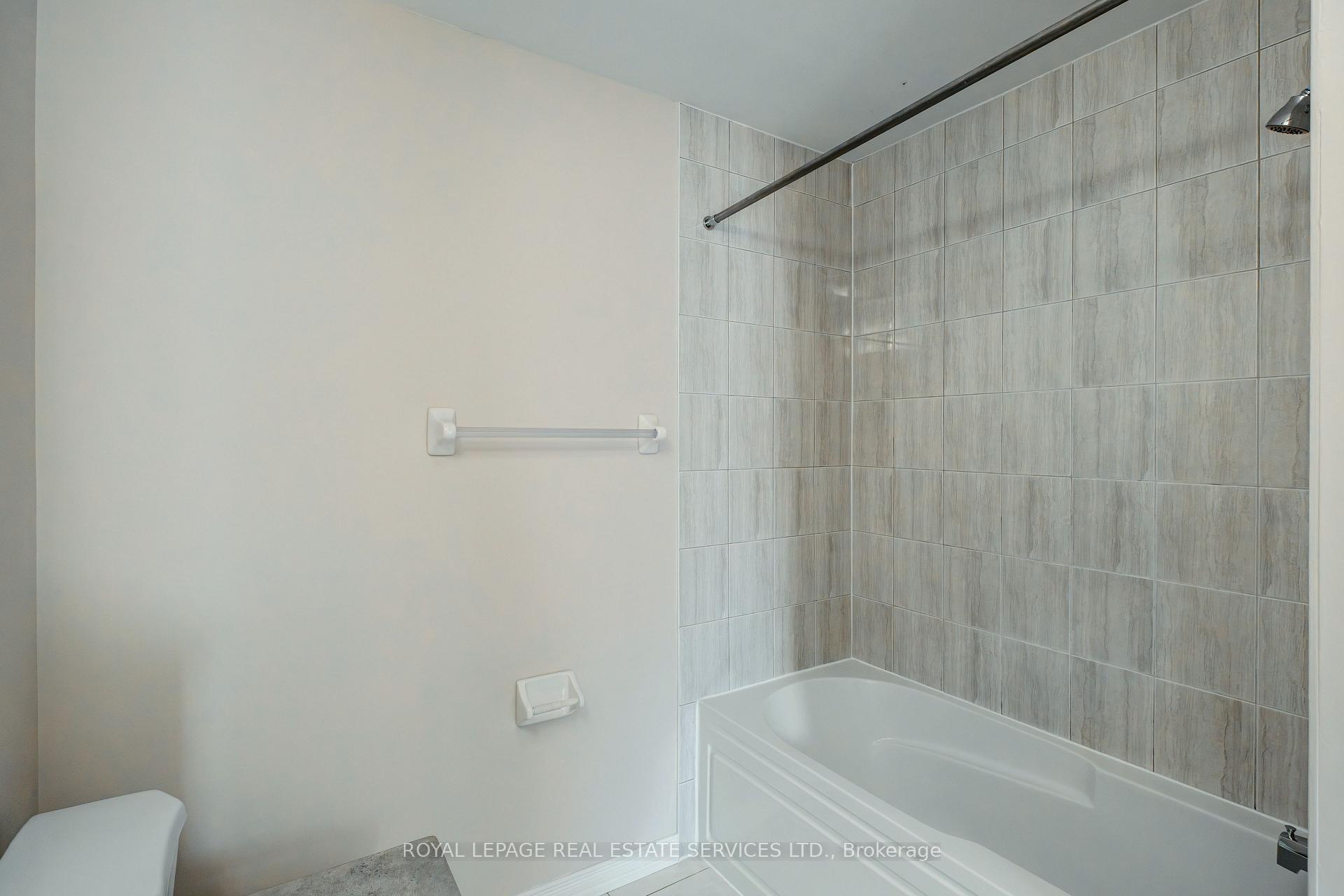 Photo 45 of 152 Munro Circle, Brantford, Shellard Lane — HOMEH