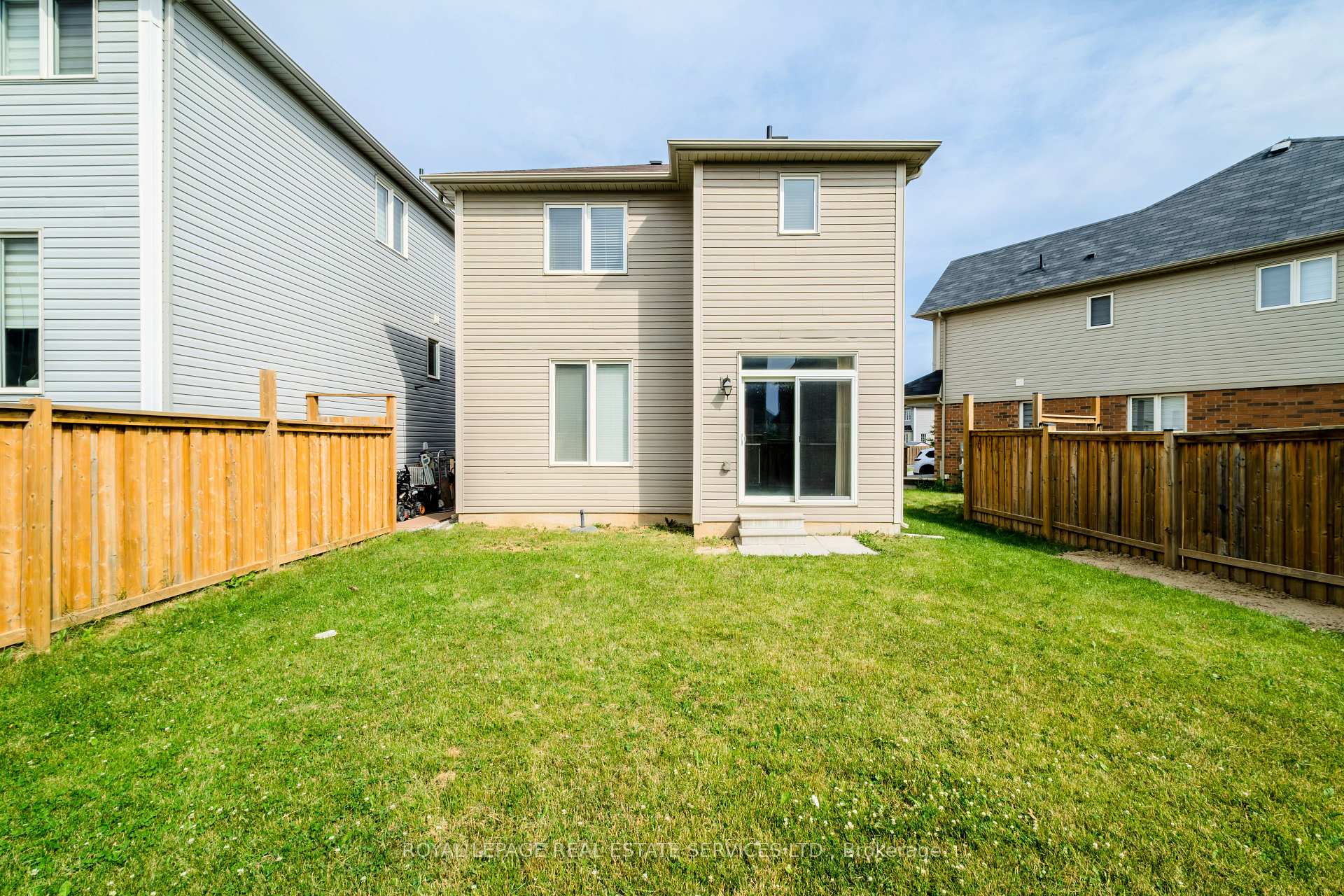 Photo 49 of 152 Munro Circle, Brantford, Shellard Lane — HOMEH