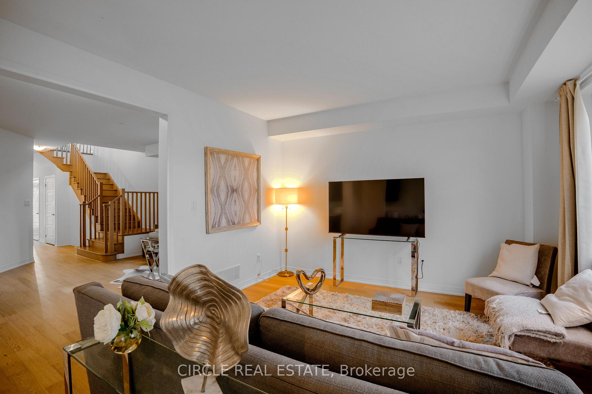 Photo 10 of 30 Heritage Way, Thorold, Rolling Meadows — HOMEH