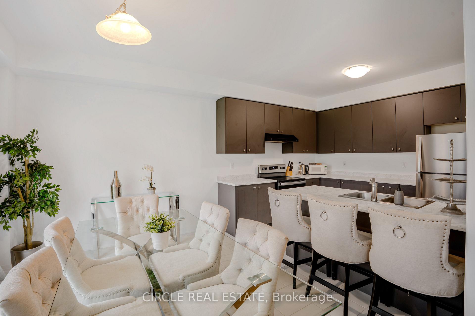 Photo 13 of 30 Heritage Way, Thorold, Rolling Meadows — HOMEH