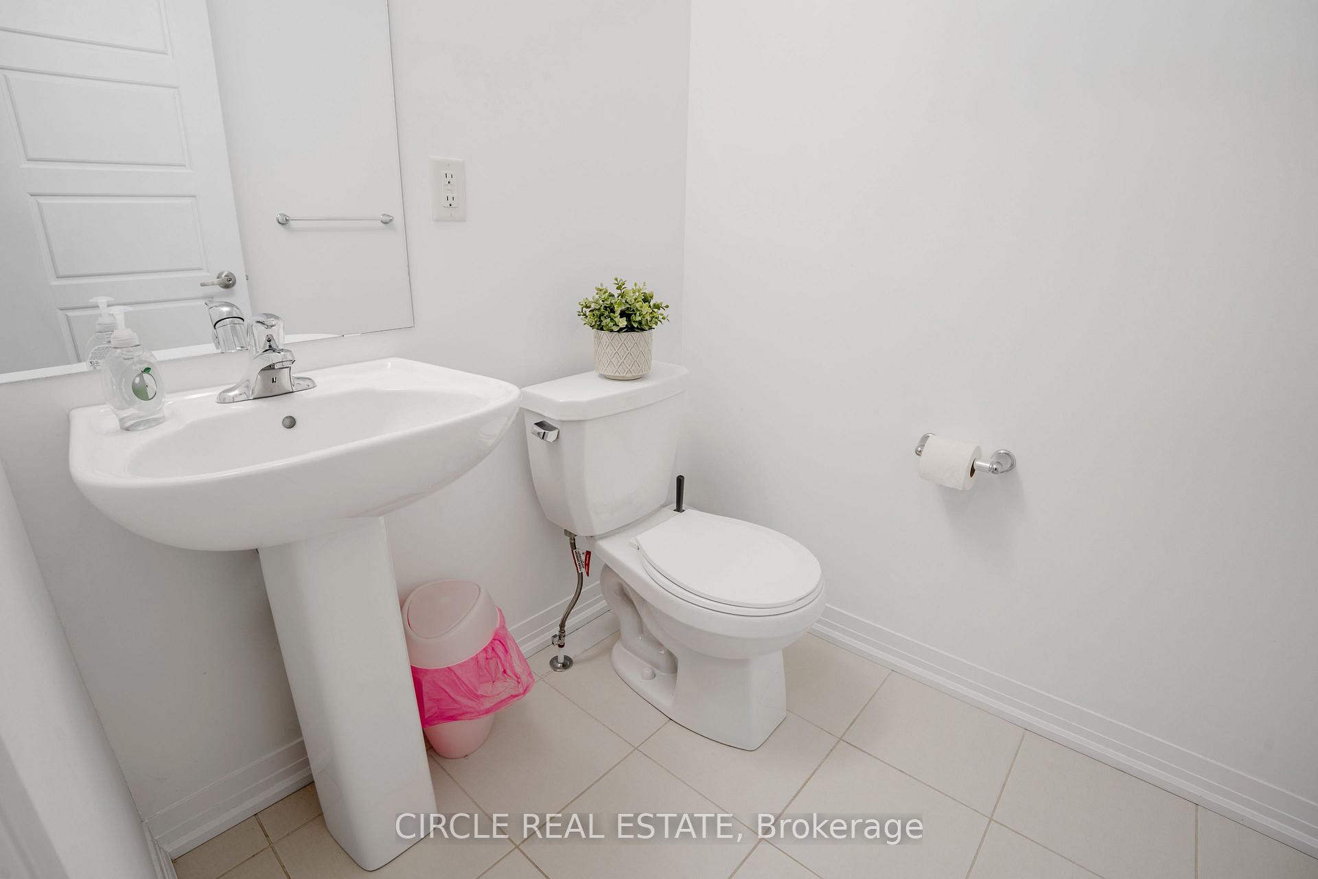 Photo 17 of 30 Heritage Way, Thorold, Rolling Meadows — HOMEH