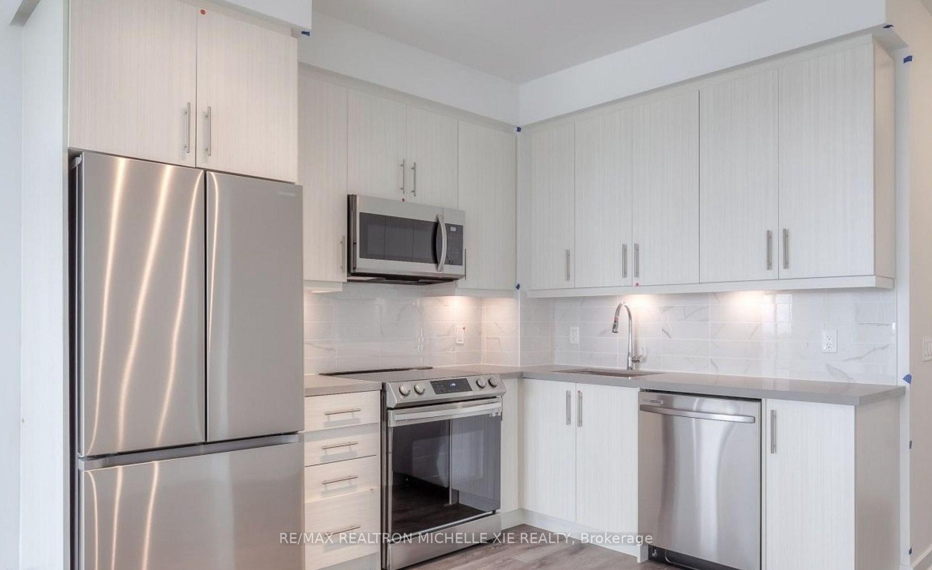 Photo 3 of Unit 1707, 105 Oneida Crescent, Richmond Hill, Langstaff — HOMEH