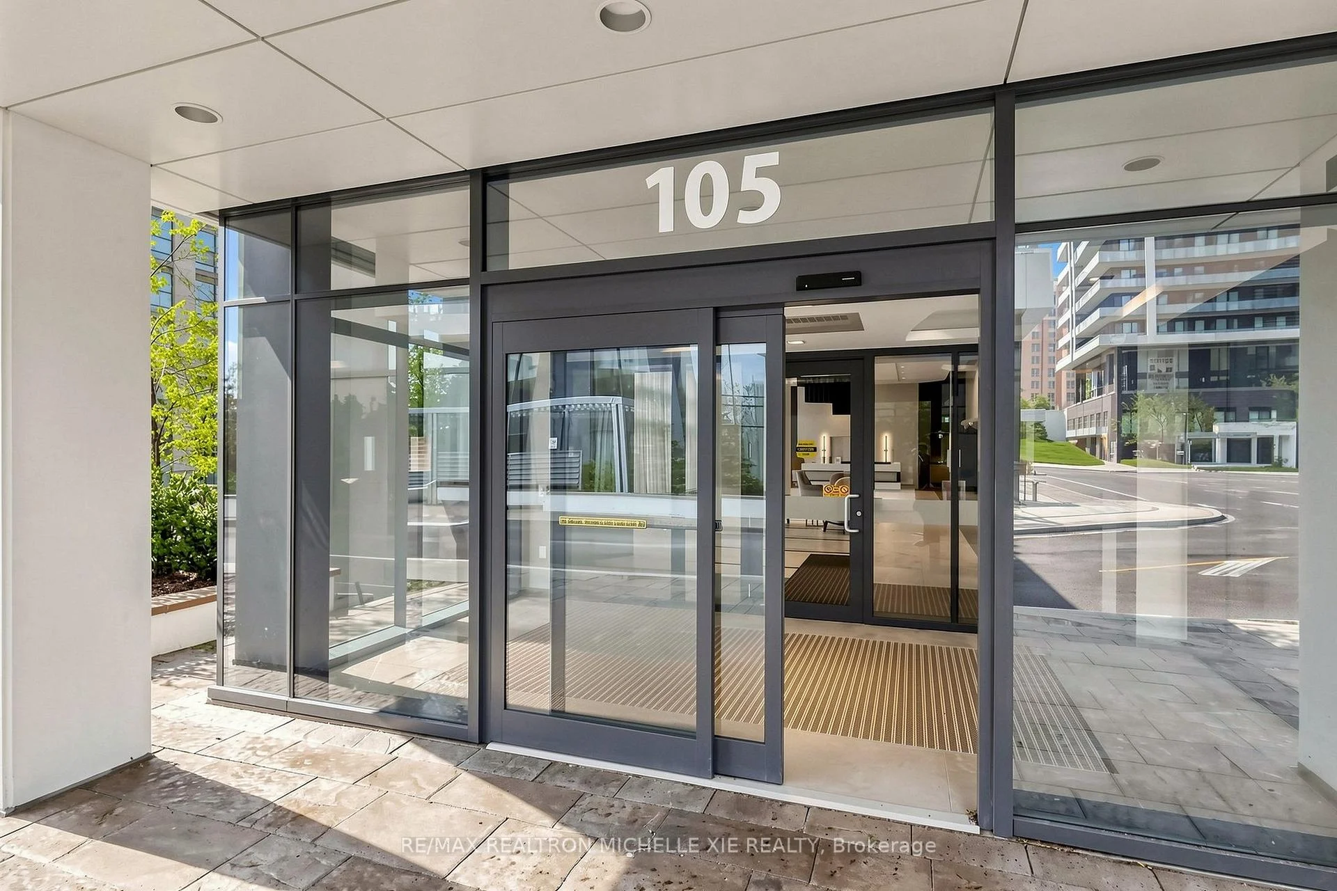 Photo 6 of Unit 1707, 105 Oneida Crescent, Richmond Hill, Langstaff — HOMEH