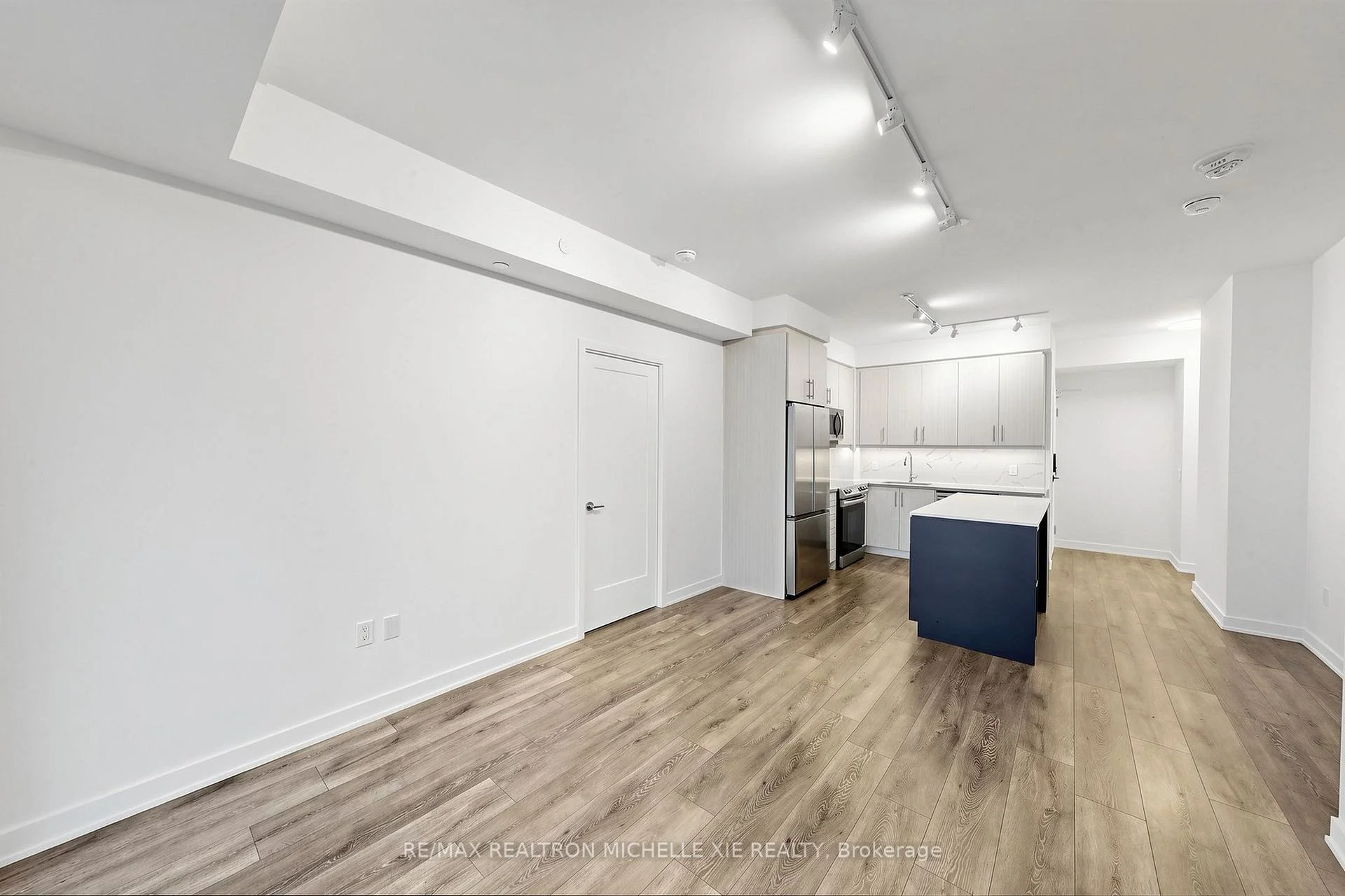 Photo 21 of Unit 1707, 105 Oneida Crescent, Richmond Hill, Langstaff — HOMEH