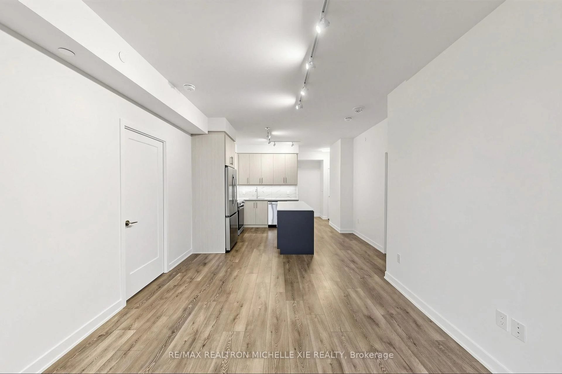 Photo 22 of Unit 1707, 105 Oneida Crescent, Richmond Hill, Langstaff — HOMEH
