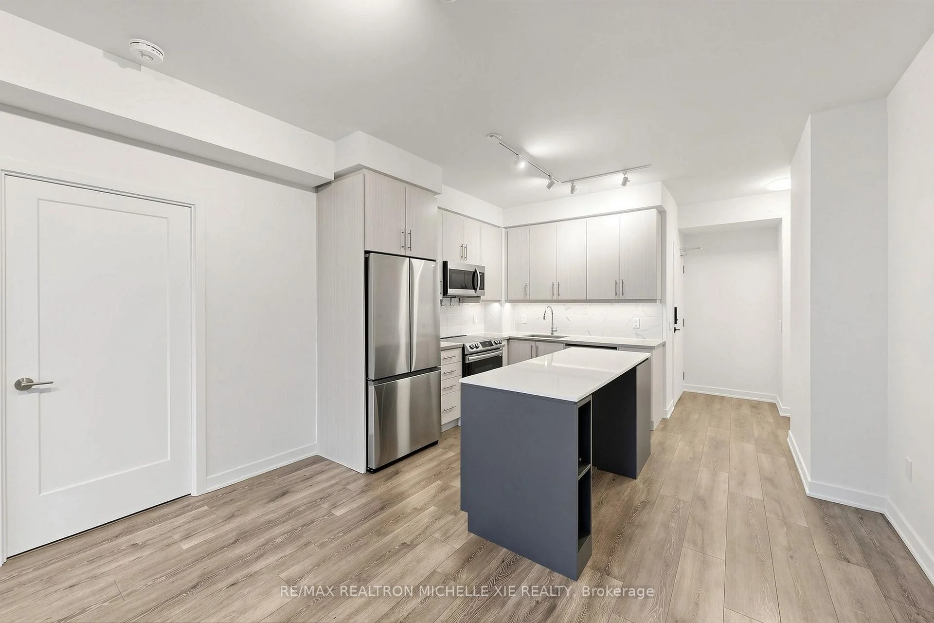 Photo 24 of Unit 1707, 105 Oneida Crescent, Richmond Hill, Langstaff — HOMEH
