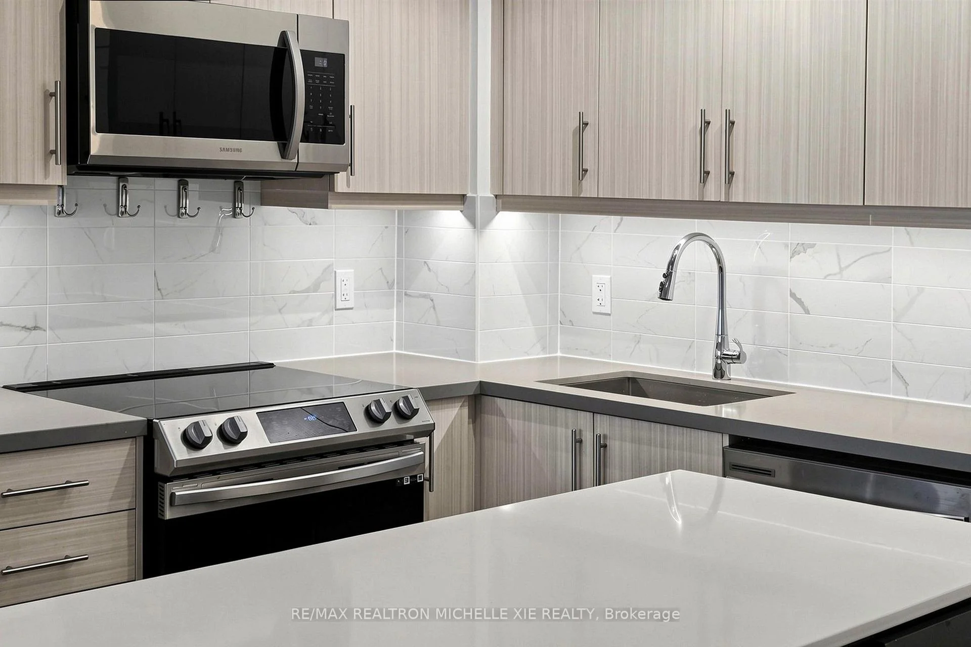 Photo 31 of Unit 1707, 105 Oneida Crescent, Richmond Hill, Langstaff — HOMEH