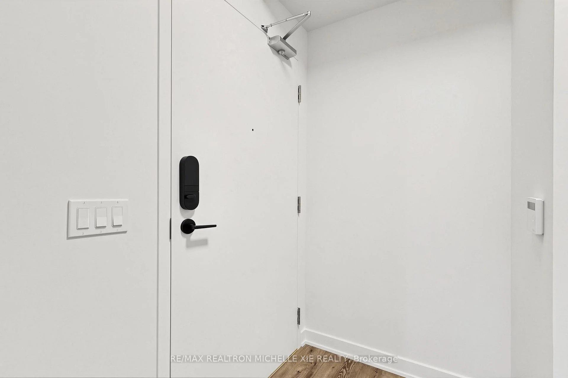 Photo 45 of Unit 1707, 105 Oneida Crescent, Richmond Hill, Langstaff — HOMEH