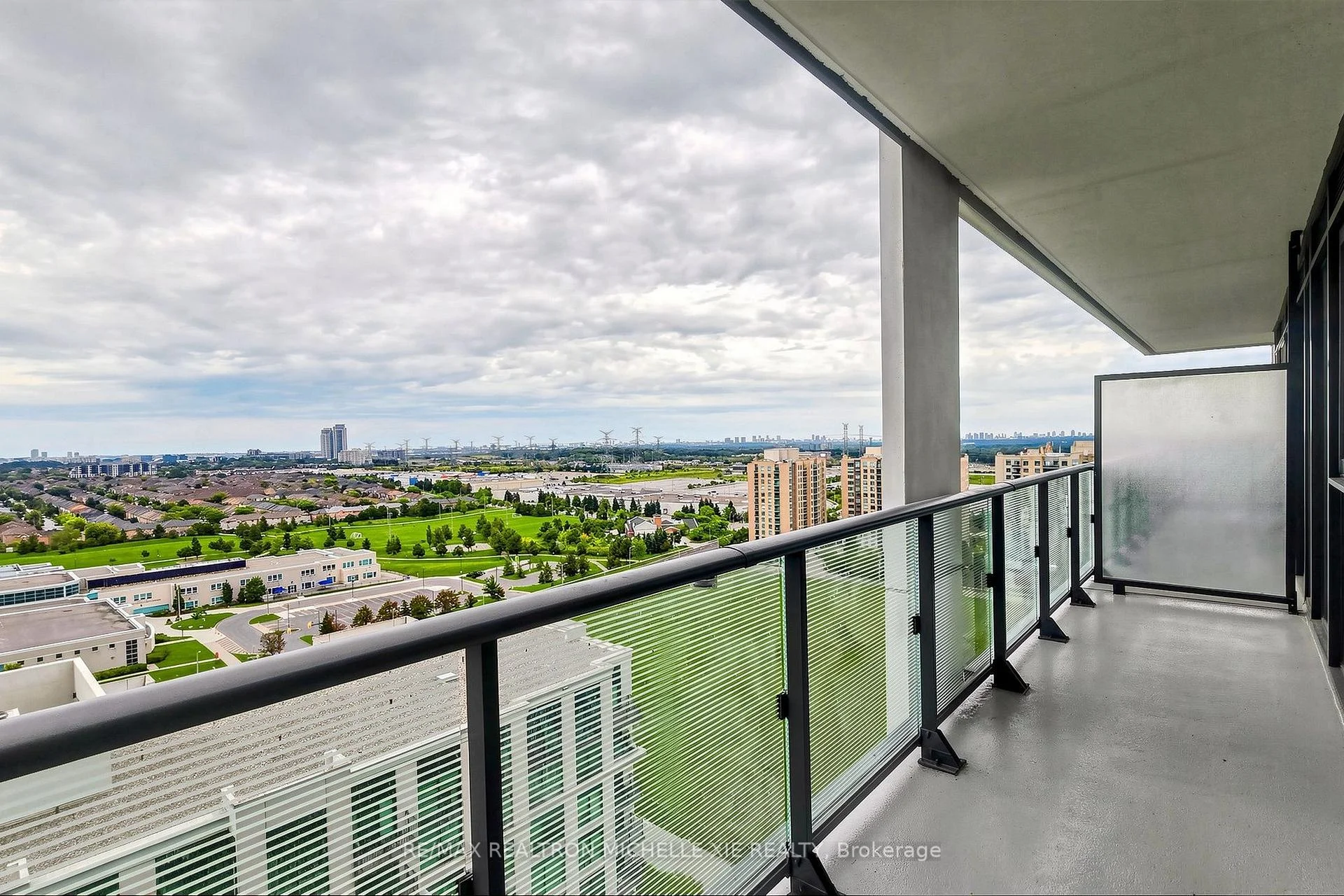 Photo 46 of Unit 1707, 105 Oneida Crescent, Richmond Hill, Langstaff — HOMEH