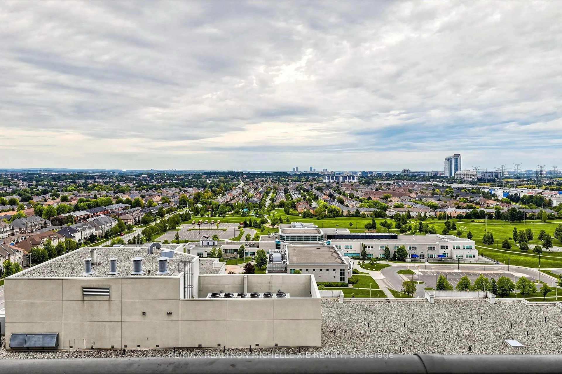 Photo 49 of Unit 1707, 105 Oneida Crescent, Richmond Hill, Langstaff — HOMEH