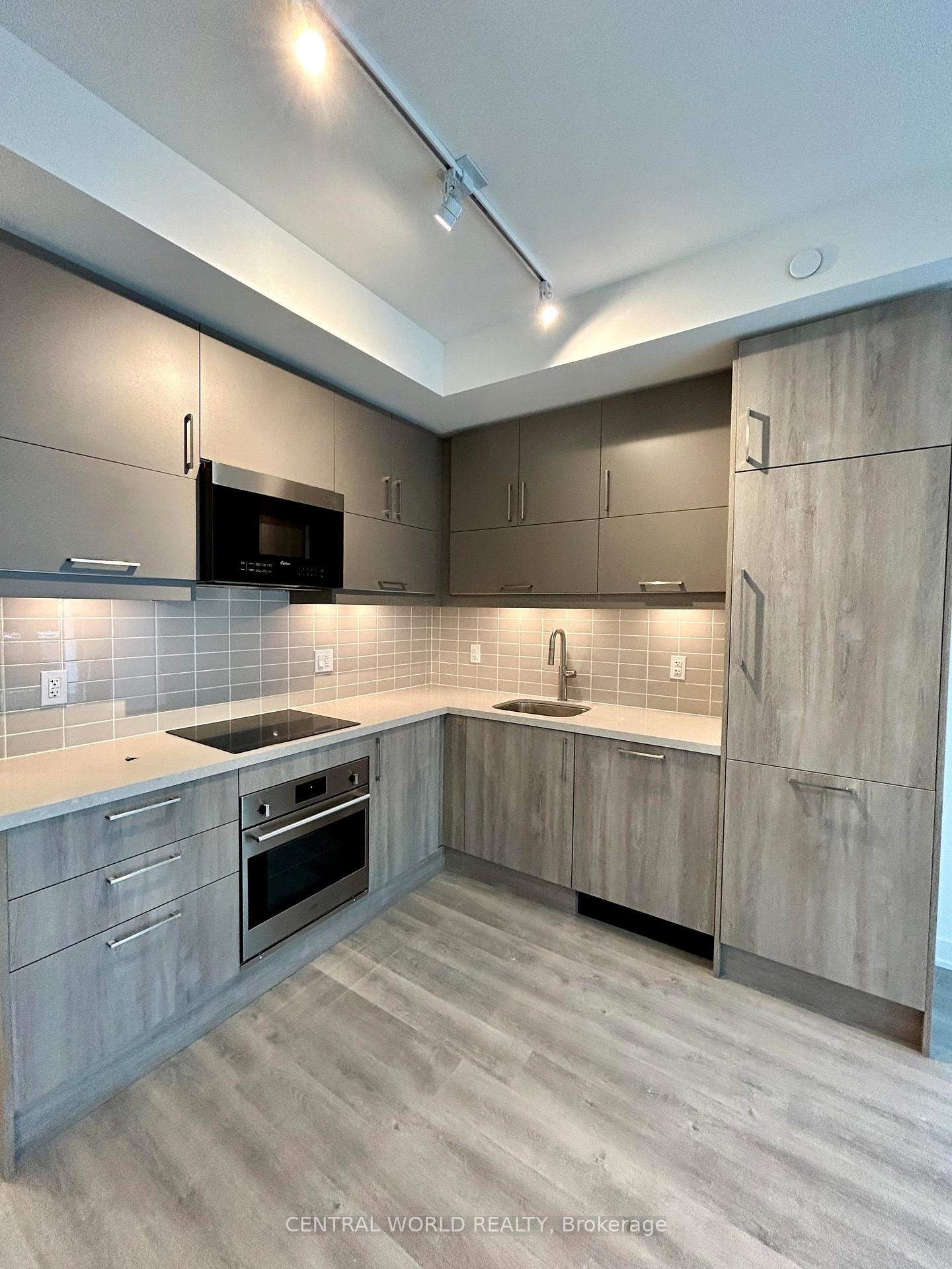 Photo 4 of Unit 819, 292 Verdale Crossing, Markham, Unionville — HOMEH