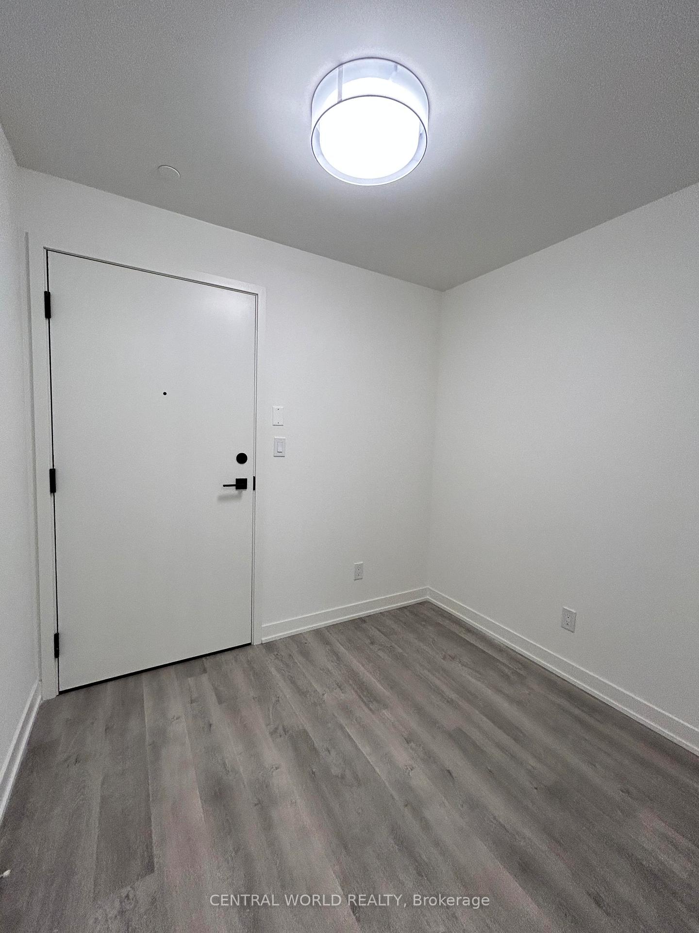 Photo 7 of Unit 819, 292 Verdale Crossing, Markham, Unionville — HOMEH