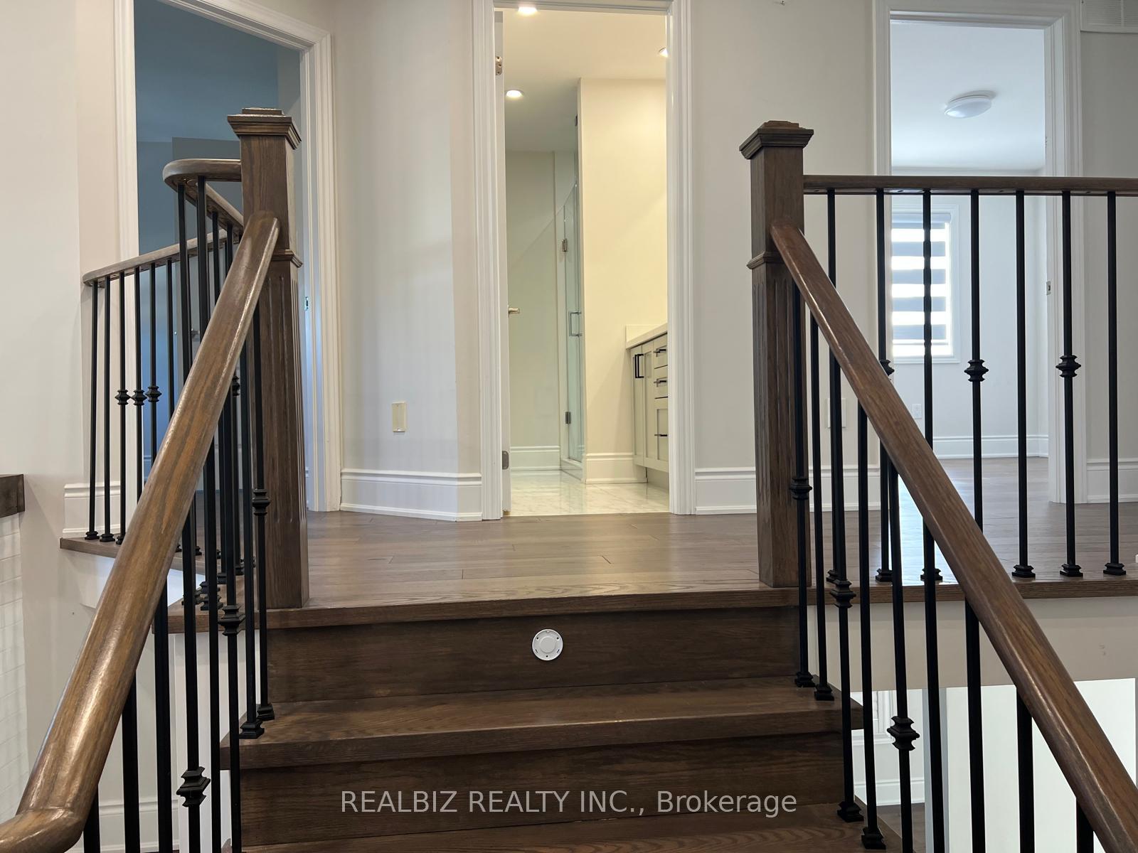 Photo 10 of 2 Bramoak Crescent, Brampton, Northwest Sandalwood Parkway — HOMEH