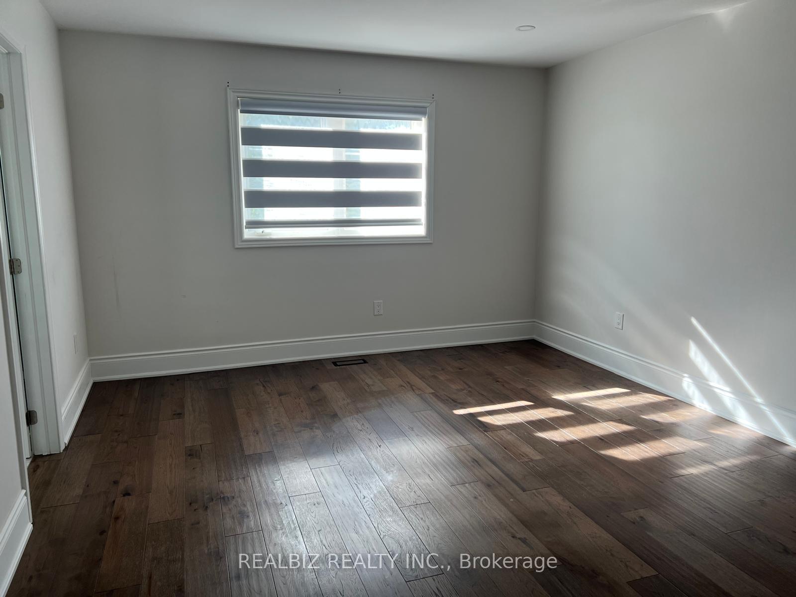 Photo 13 of 2 Bramoak Crescent, Brampton, Northwest Sandalwood Parkway — HOMEH