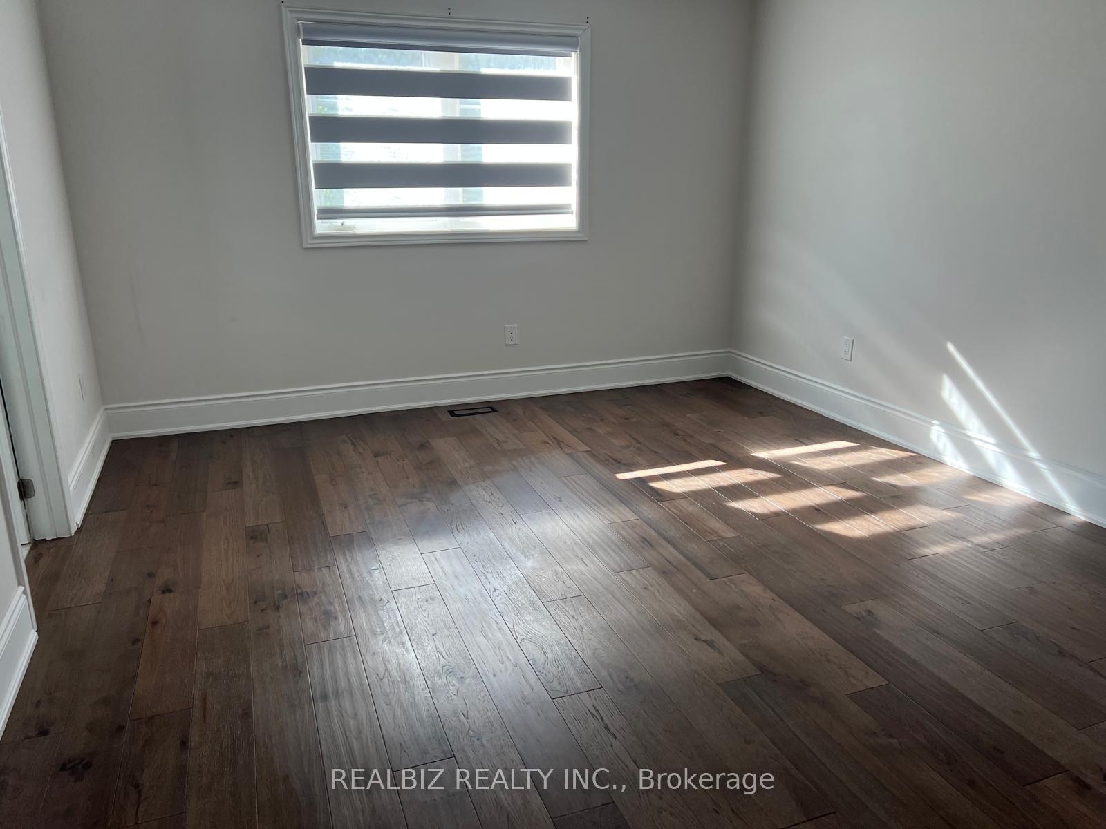 Photo 14 of 2 Bramoak Crescent, Brampton, Northwest Sandalwood Parkway — HOMEH