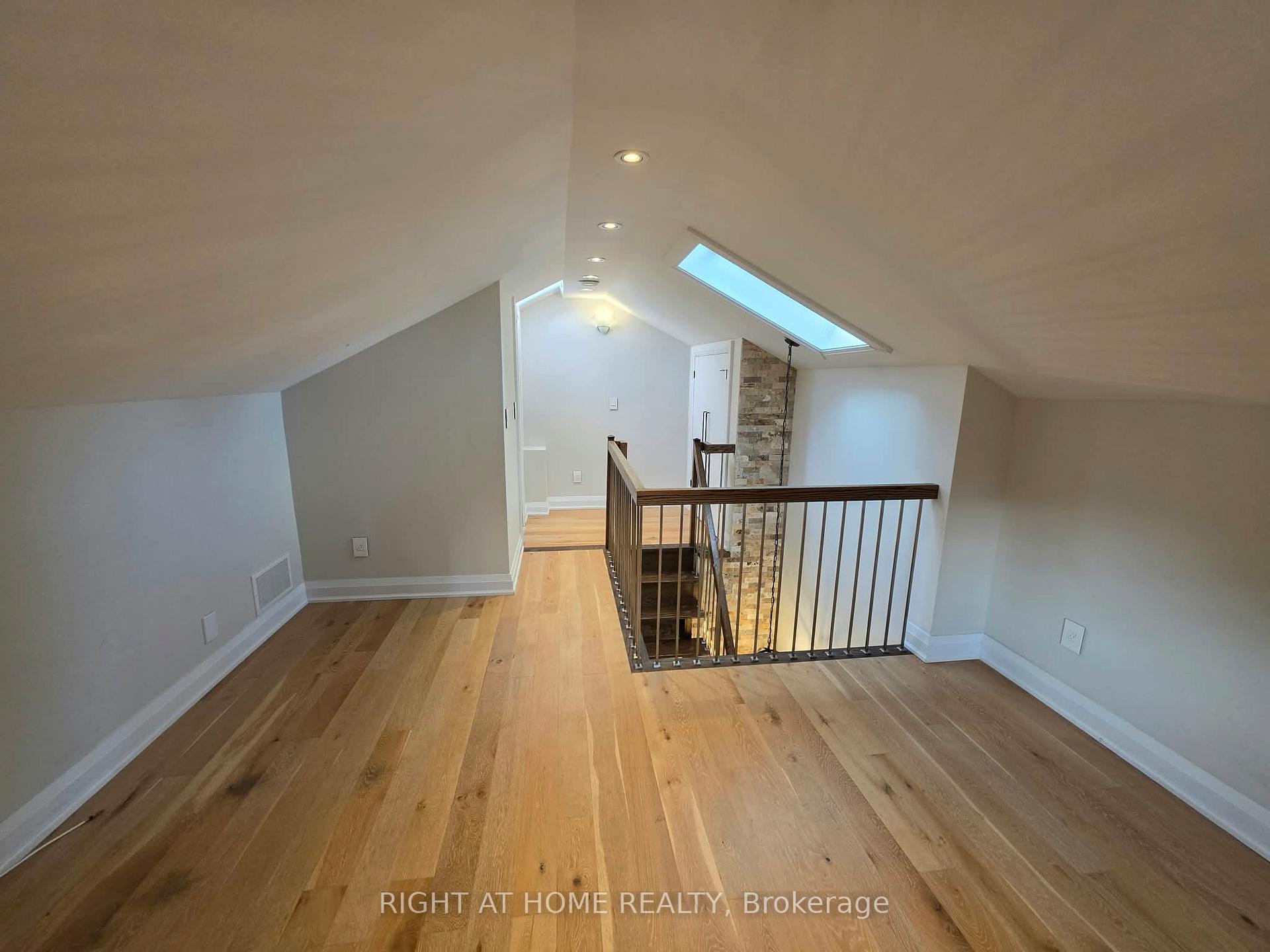Photo 22 of 154 Davisville Avenue, Toronto, Mount Pleasant West — HOMEH