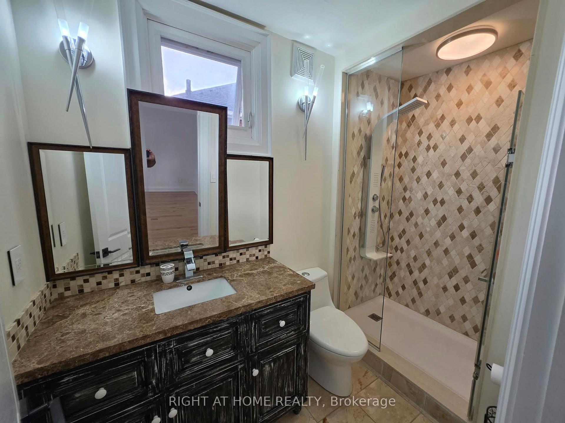 Photo 24 of 154 Davisville Avenue, Toronto, Mount Pleasant West — HOMEH