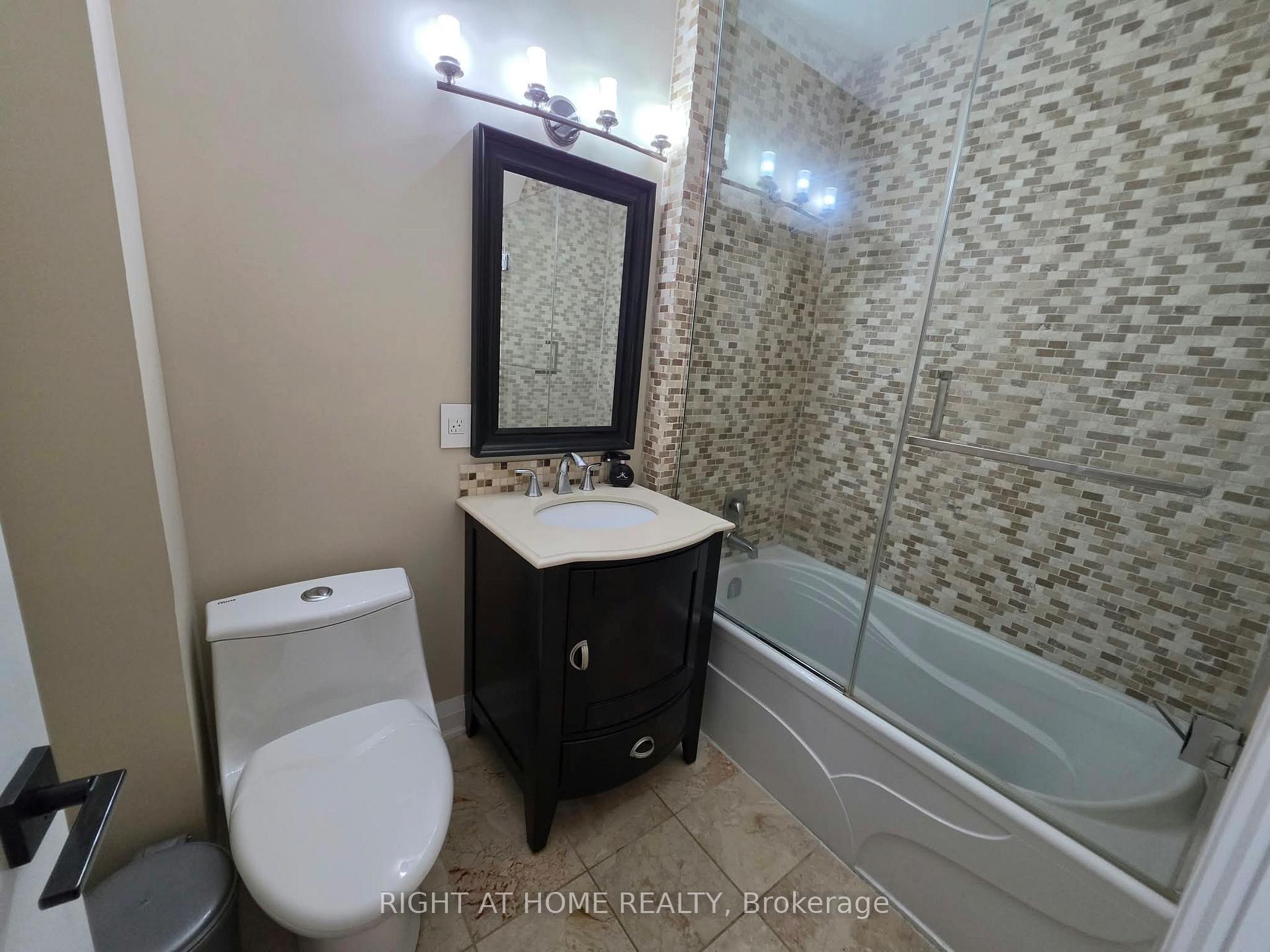 Photo 25 of 154 Davisville Avenue, Toronto, Mount Pleasant West — HOMEH