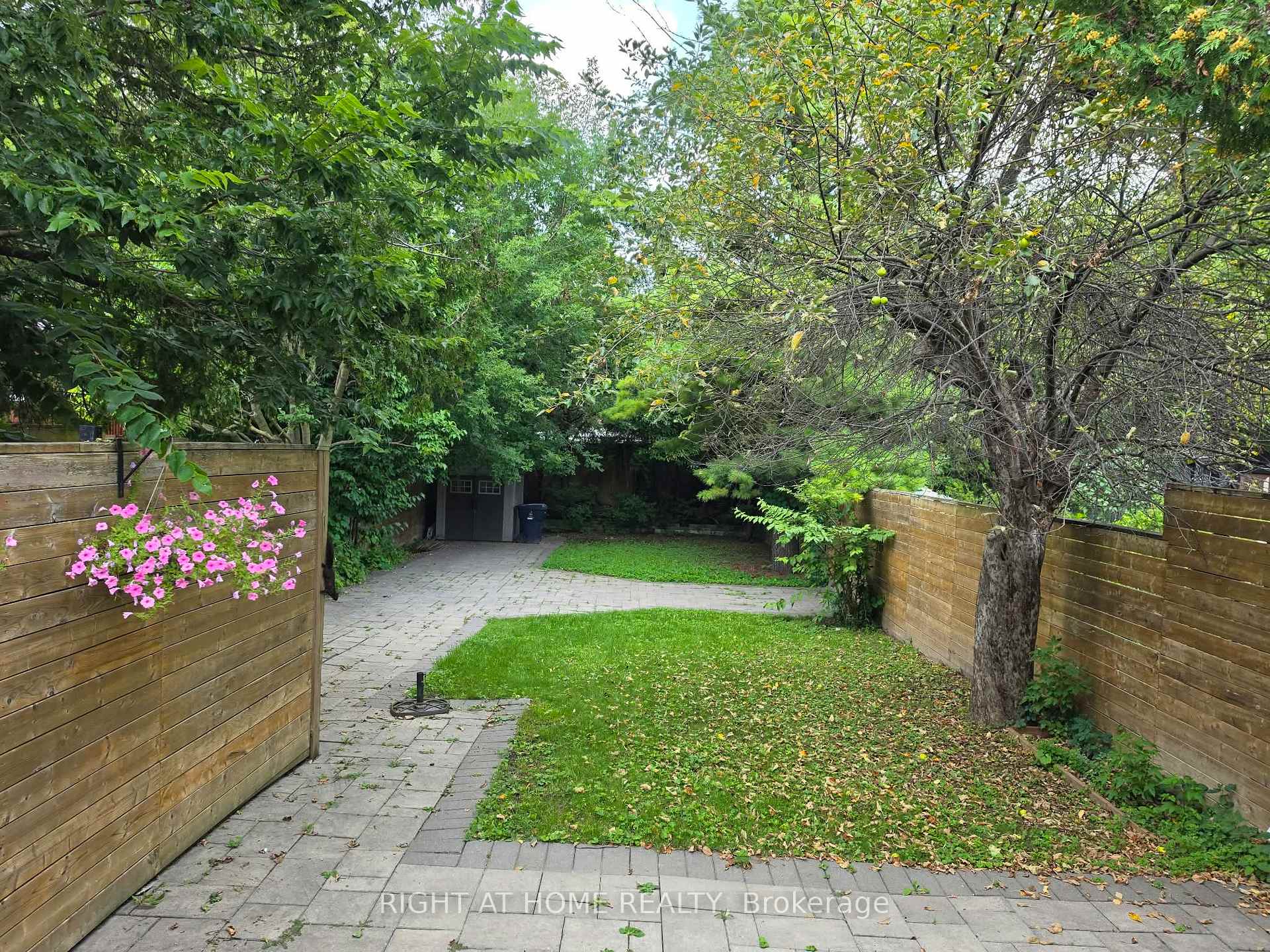 Photo 36 of 154 Davisville Avenue, Toronto, Mount Pleasant West — HOMEH