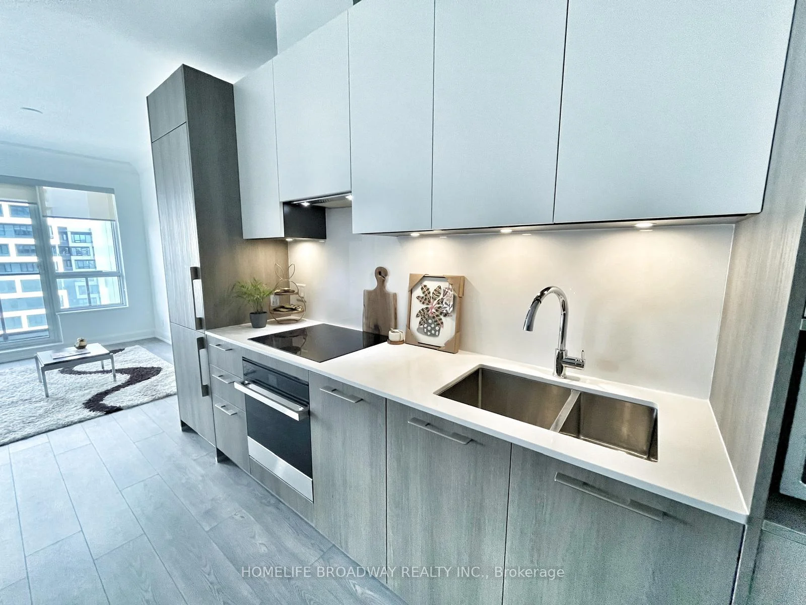 Photo 4 of Unit 909, 8 Water Walk Drive, Markham, Unionville — HOMEH