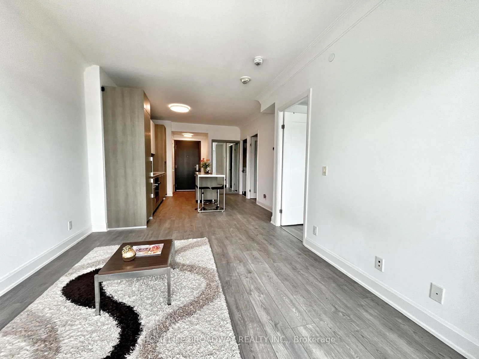 Photo 6 of Unit 909, 8 Water Walk Drive, Markham, Unionville — HOMEH