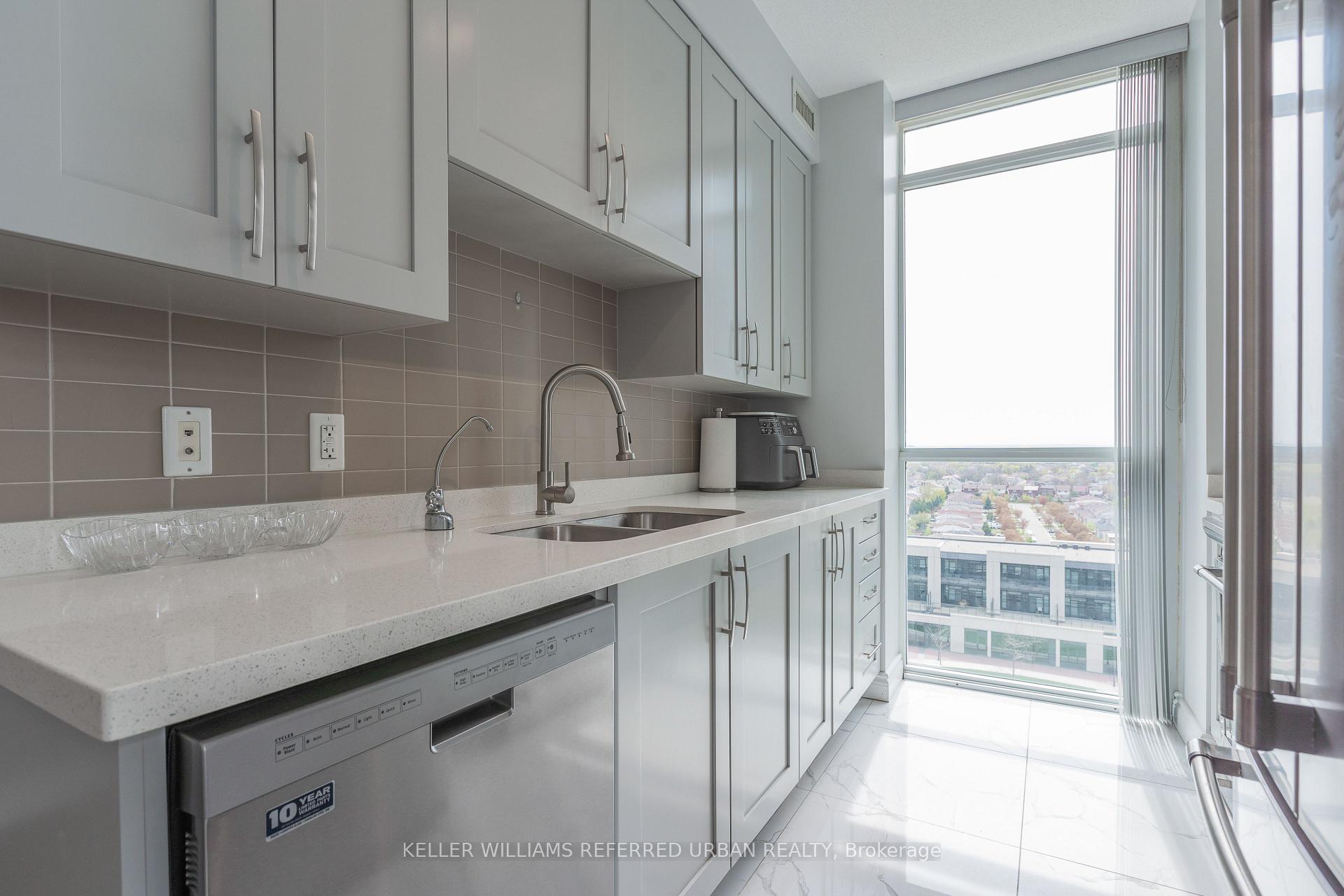 Photo 9 of Unit 1107, 4070 Confederation Parkway, Mississauga, City Centre — HOMEH